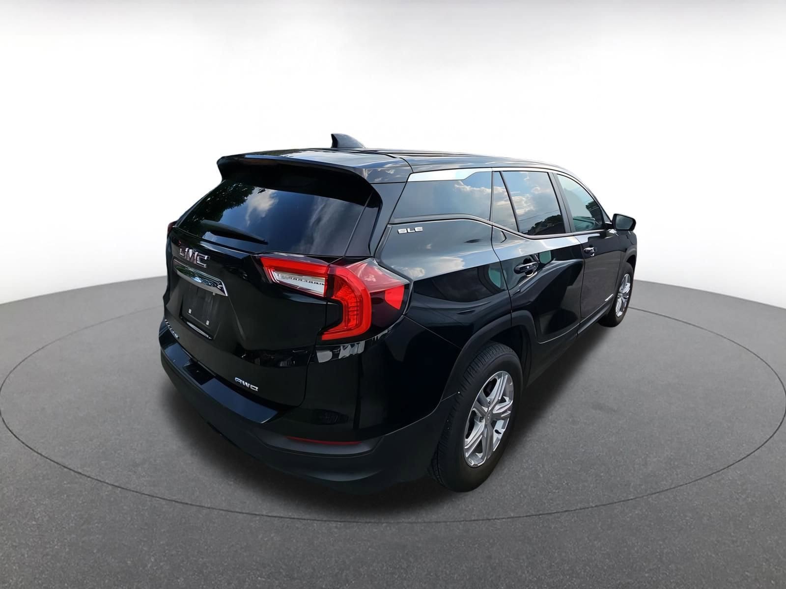 Thumbnail: 2024 GMC Terrain - 4