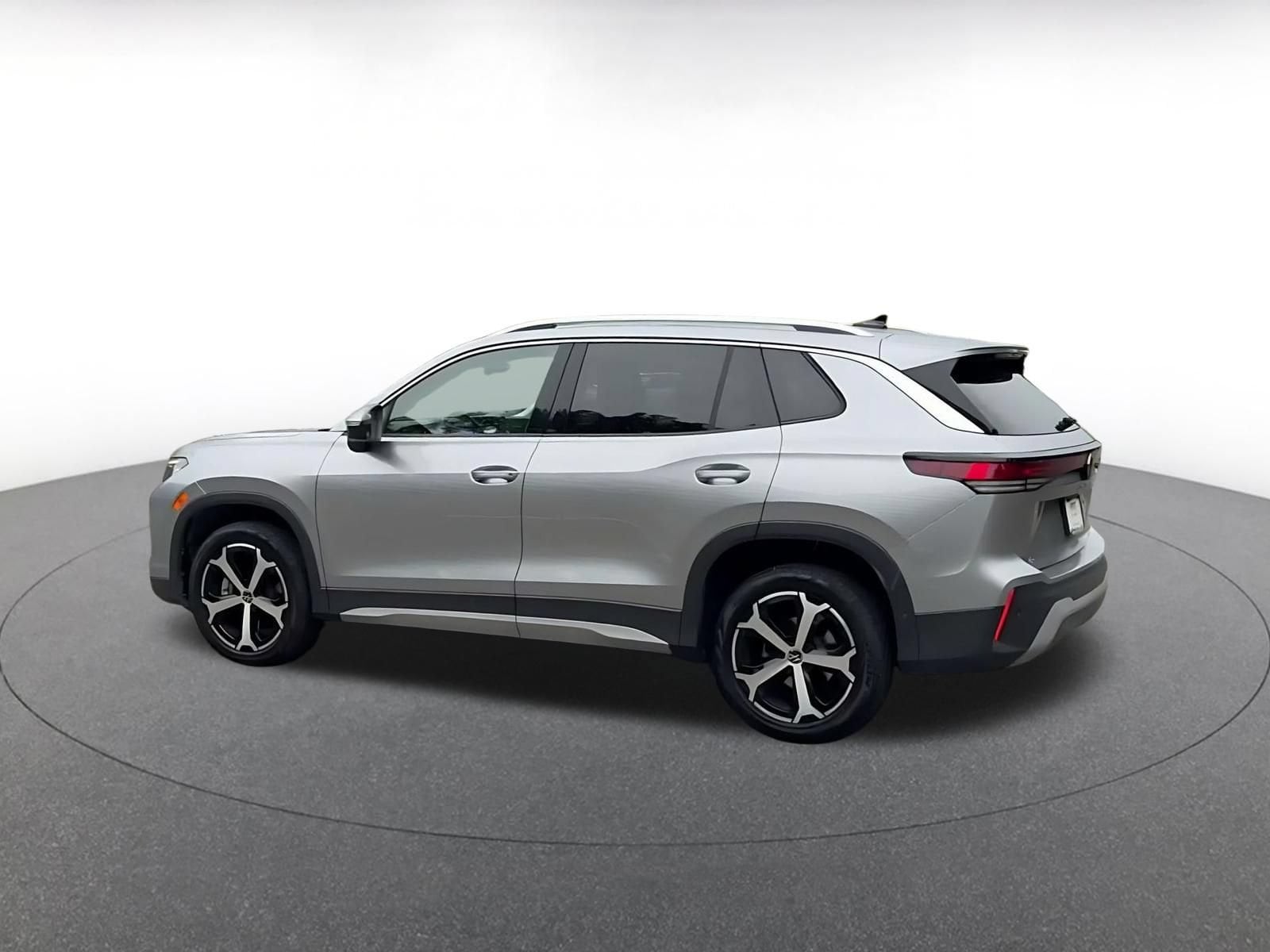 Thumbnail: 2026 Volkswagen Tiguan - 9