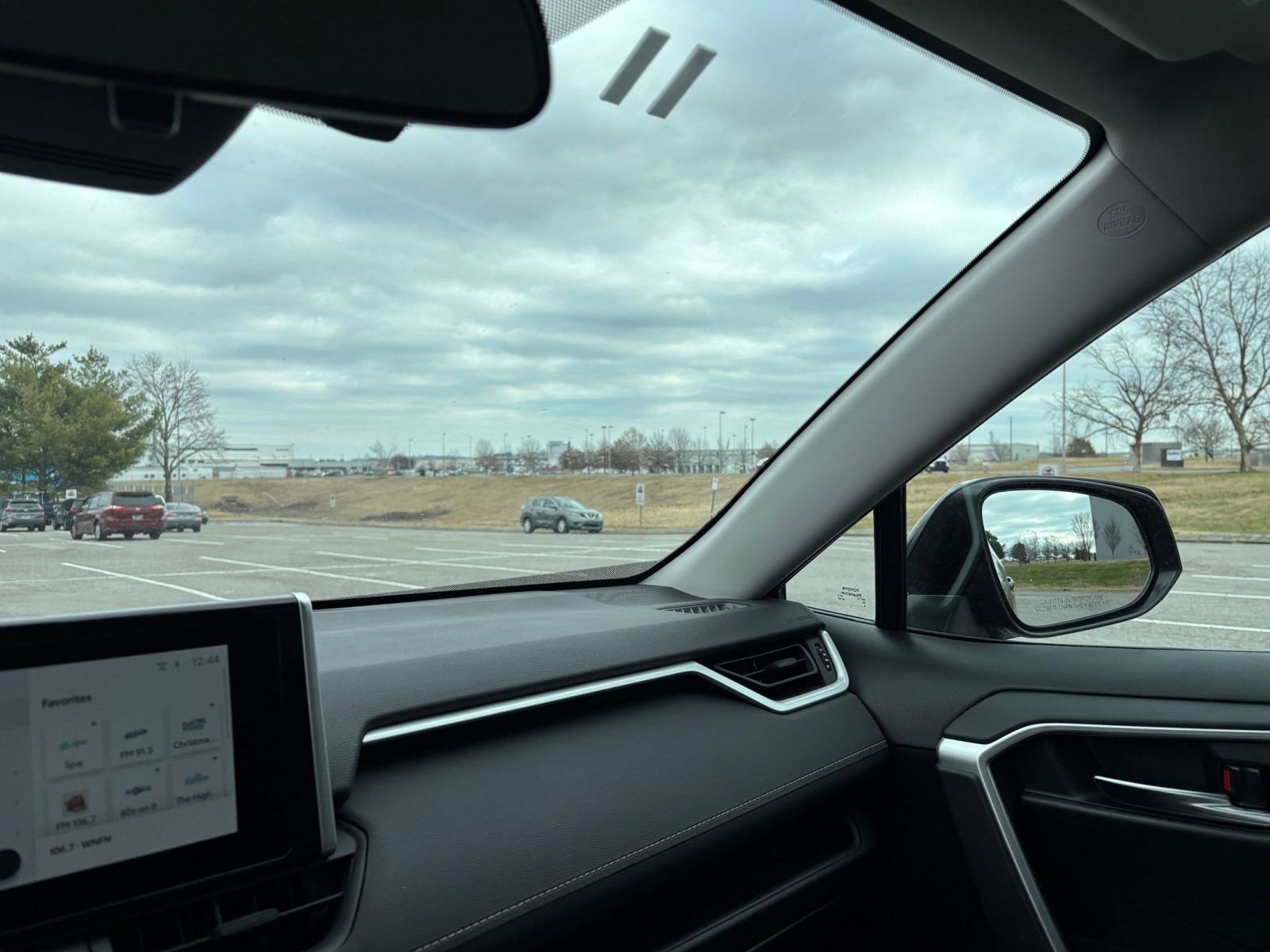 Thumbnail: 2025 Toyota RAV4 - 35