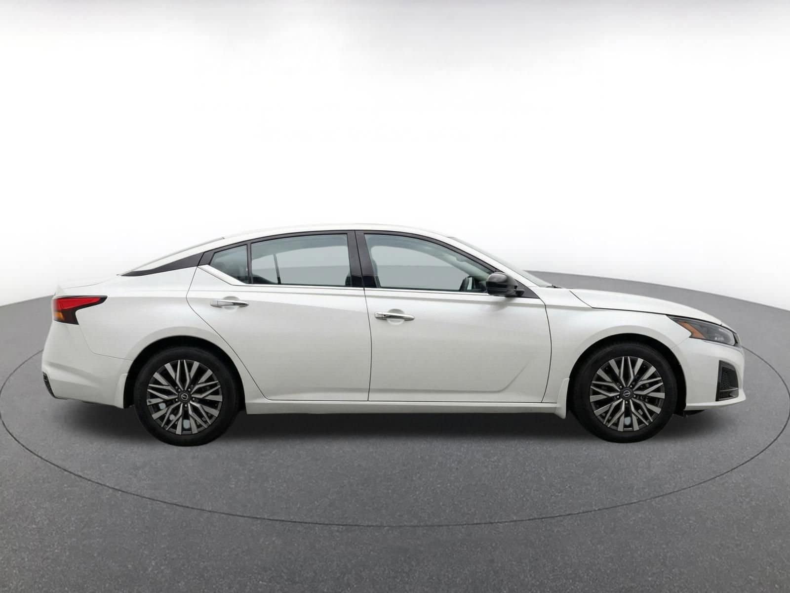 Thumbnail: 2025 Nissan Altima - 14