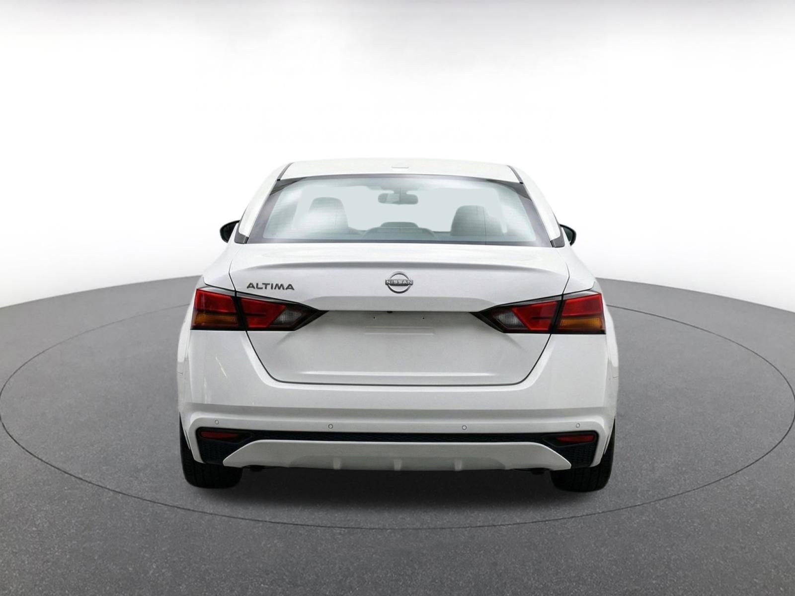 Thumbnail: 2025 Nissan Altima - 9
