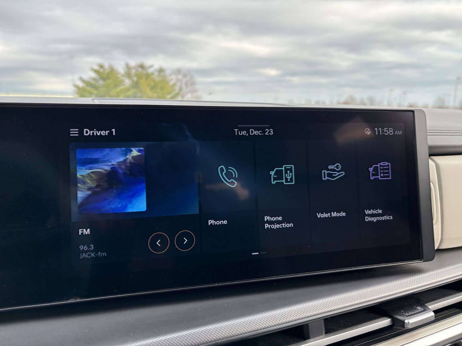 Thumbnail: 2025 Hyundai Santa Fe - 23