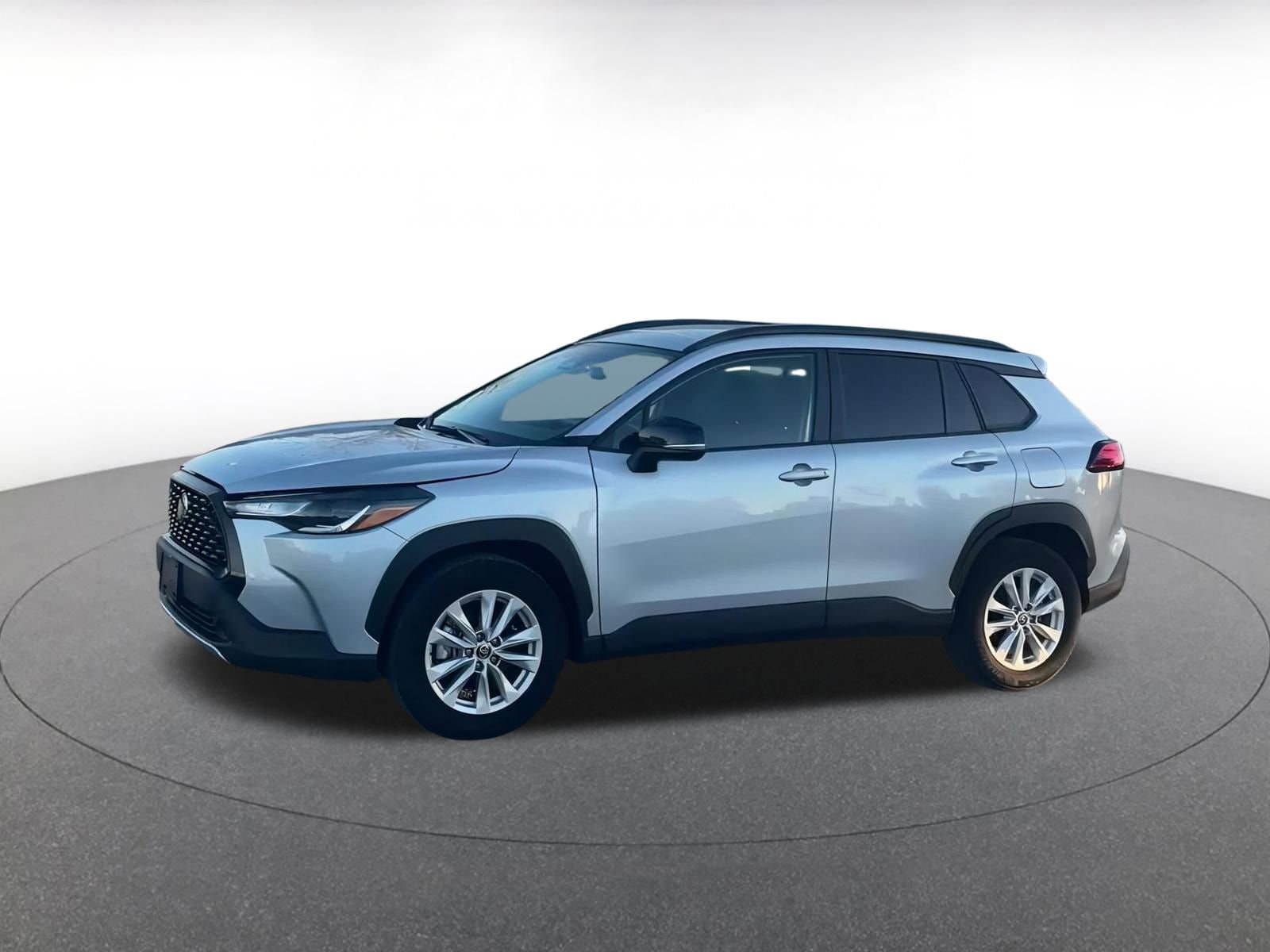 Thumbnail: 2025 Toyota Corolla Cross - 8