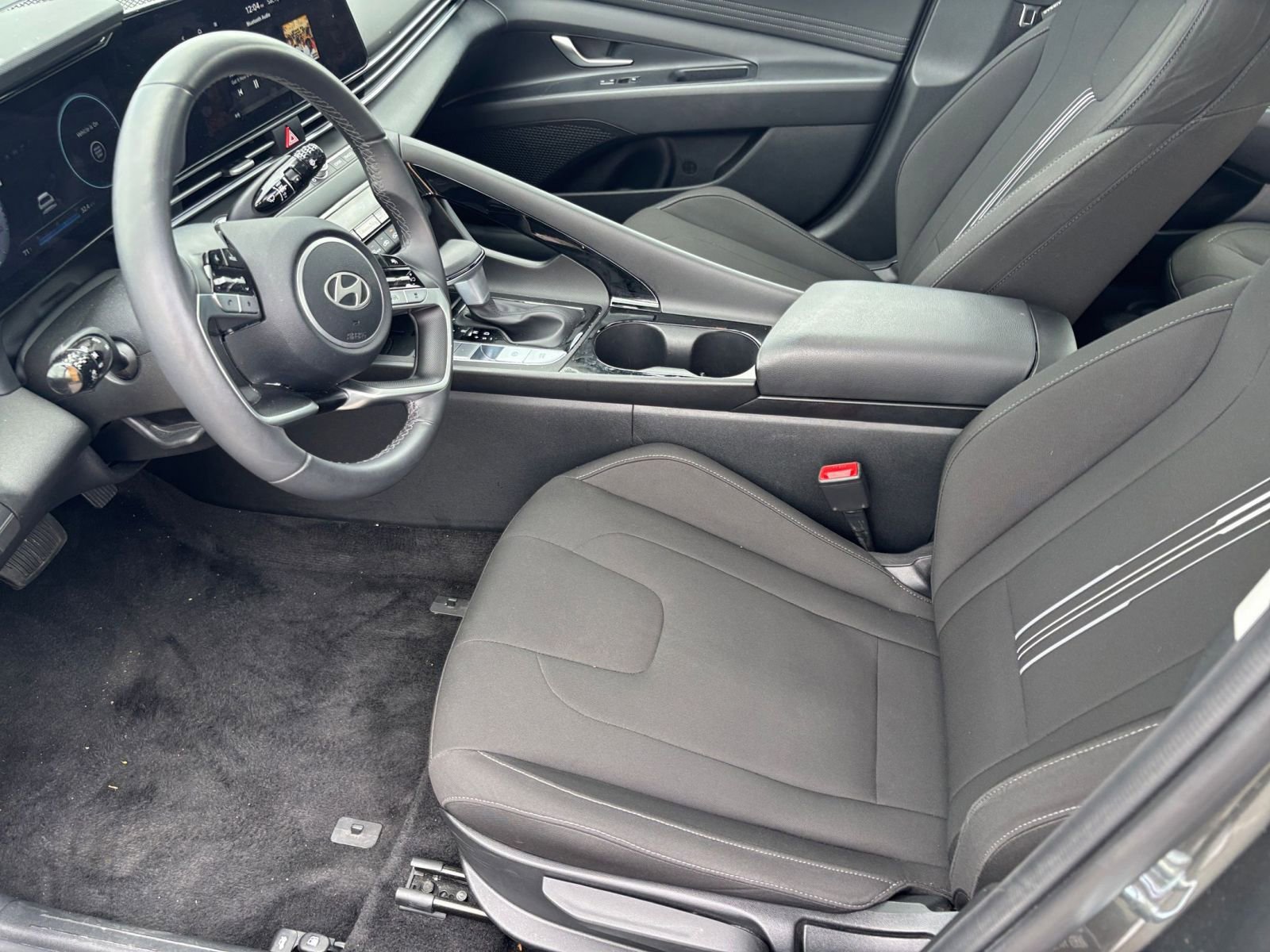 Thumbnail: 2025 Hyundai Elantra - 25