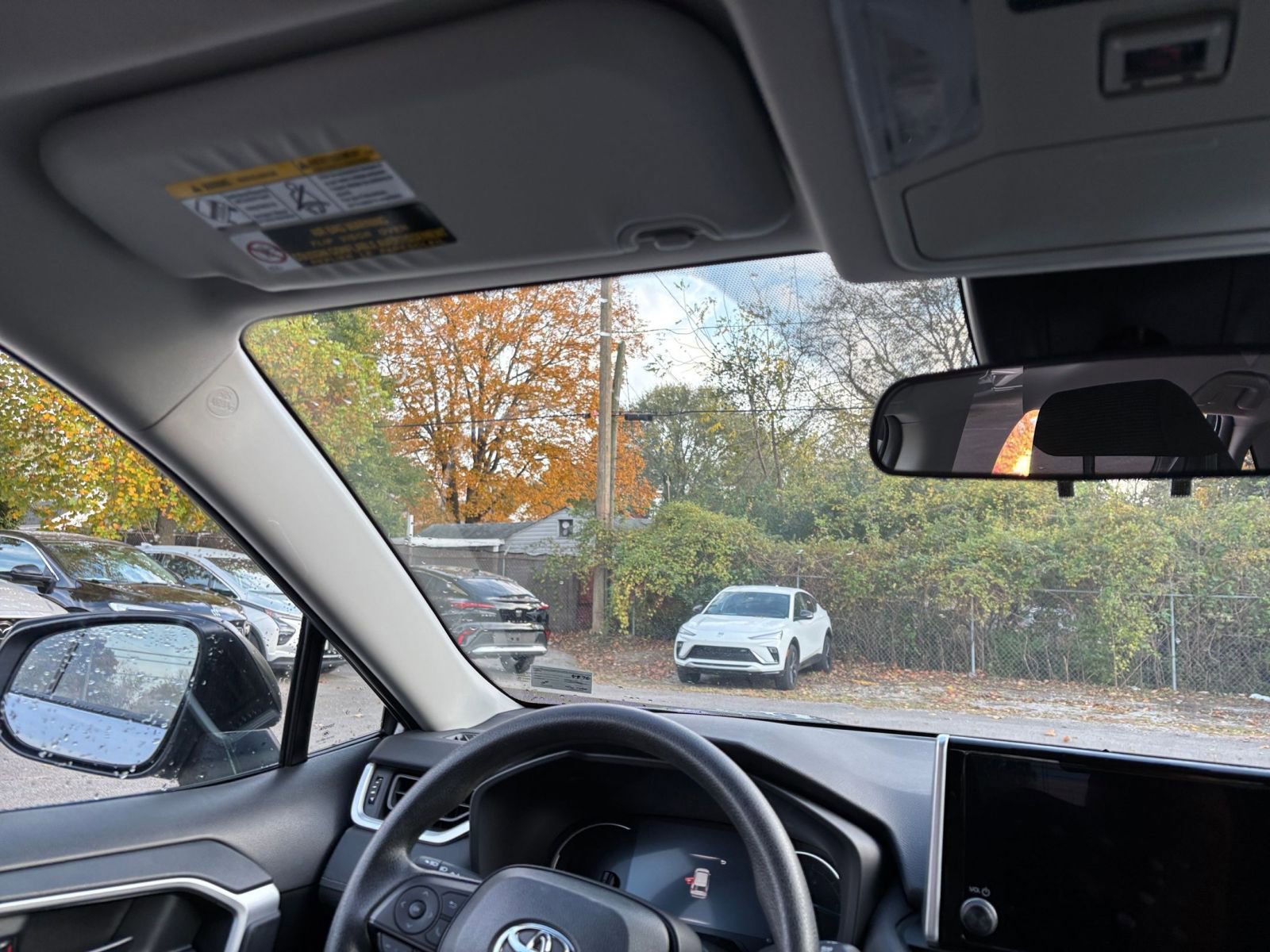 Thumbnail: 2025 Toyota RAV4 - 33