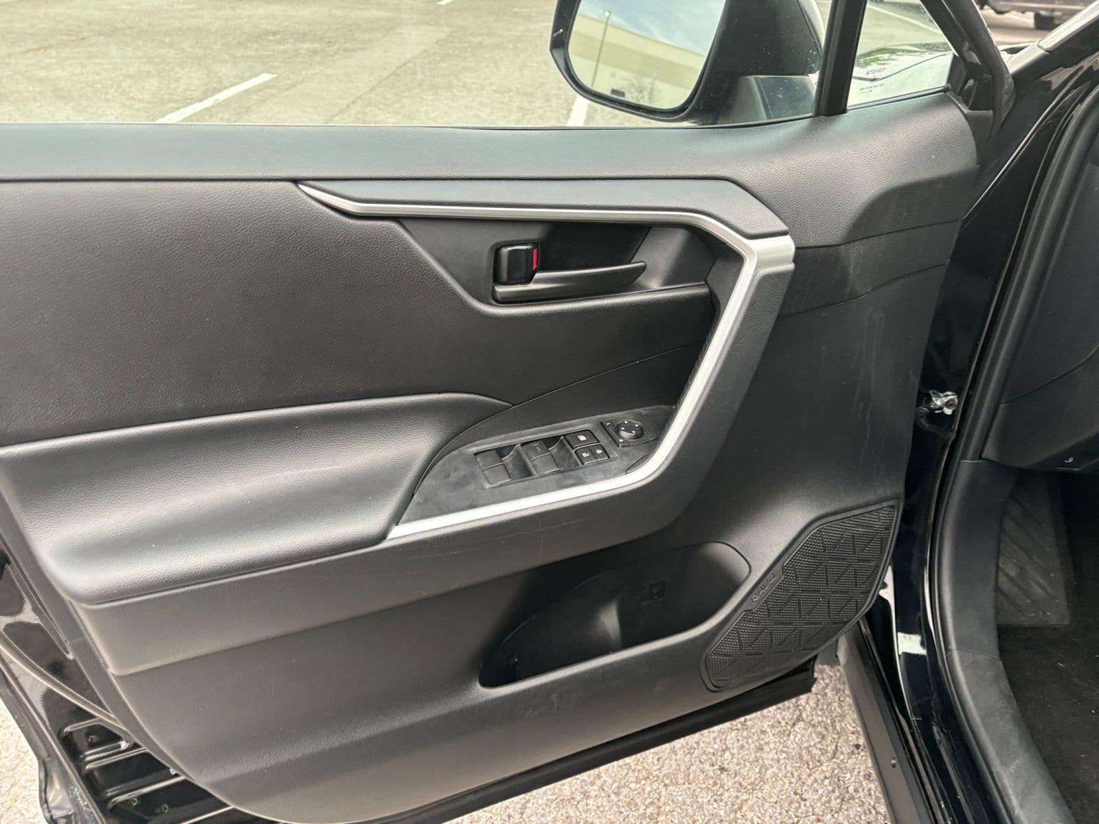 Thumbnail: 2025 Toyota RAV4 - 20