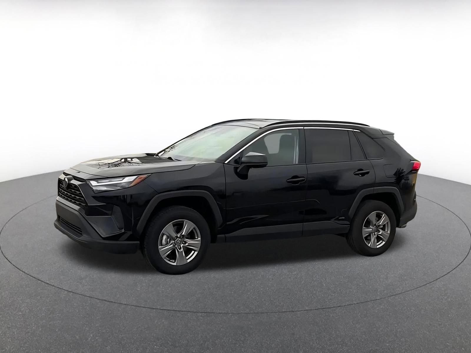 Thumbnail: 2025 Toyota RAV4 - 8
