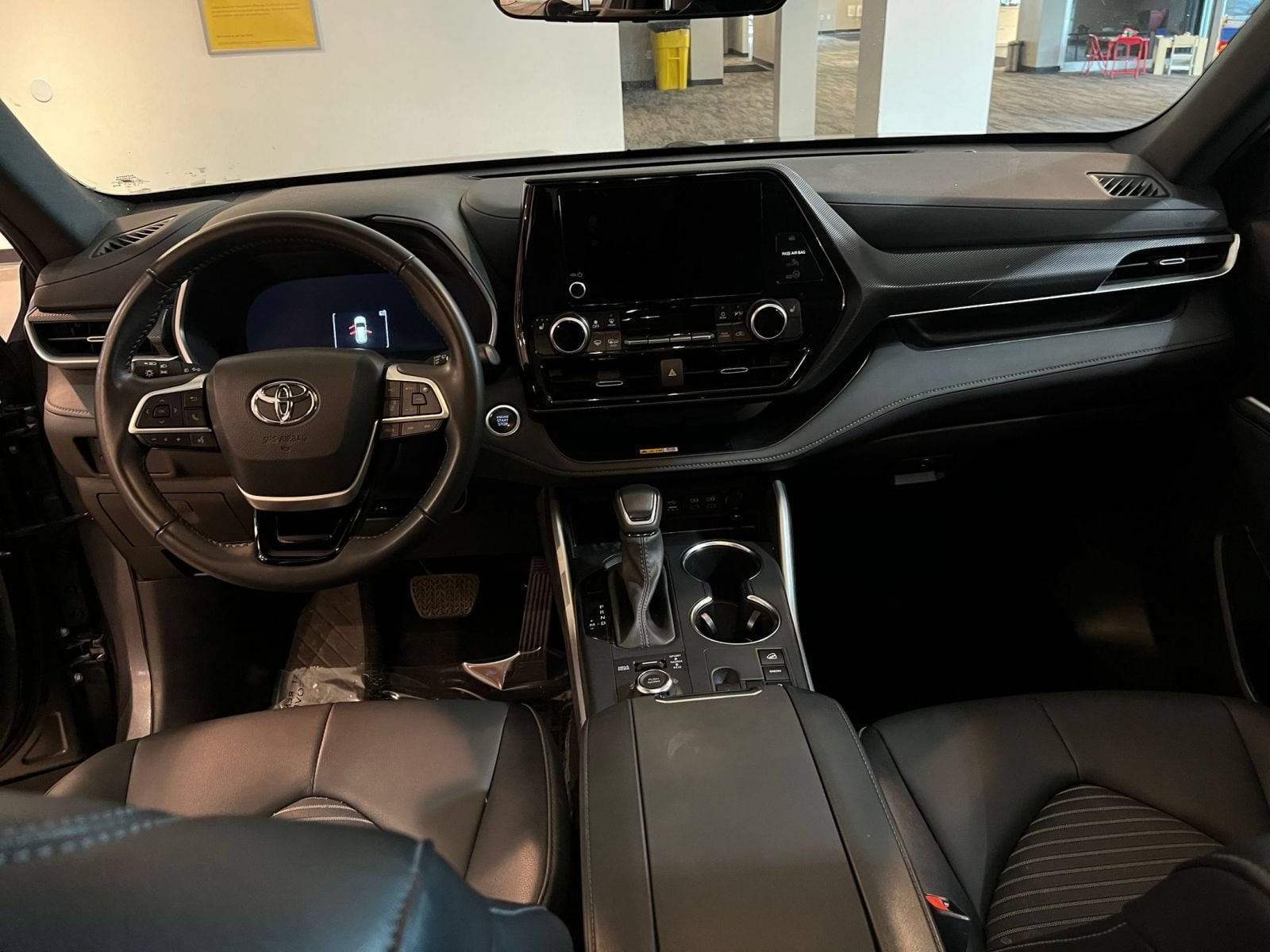 2025 Toyota Highlander 36