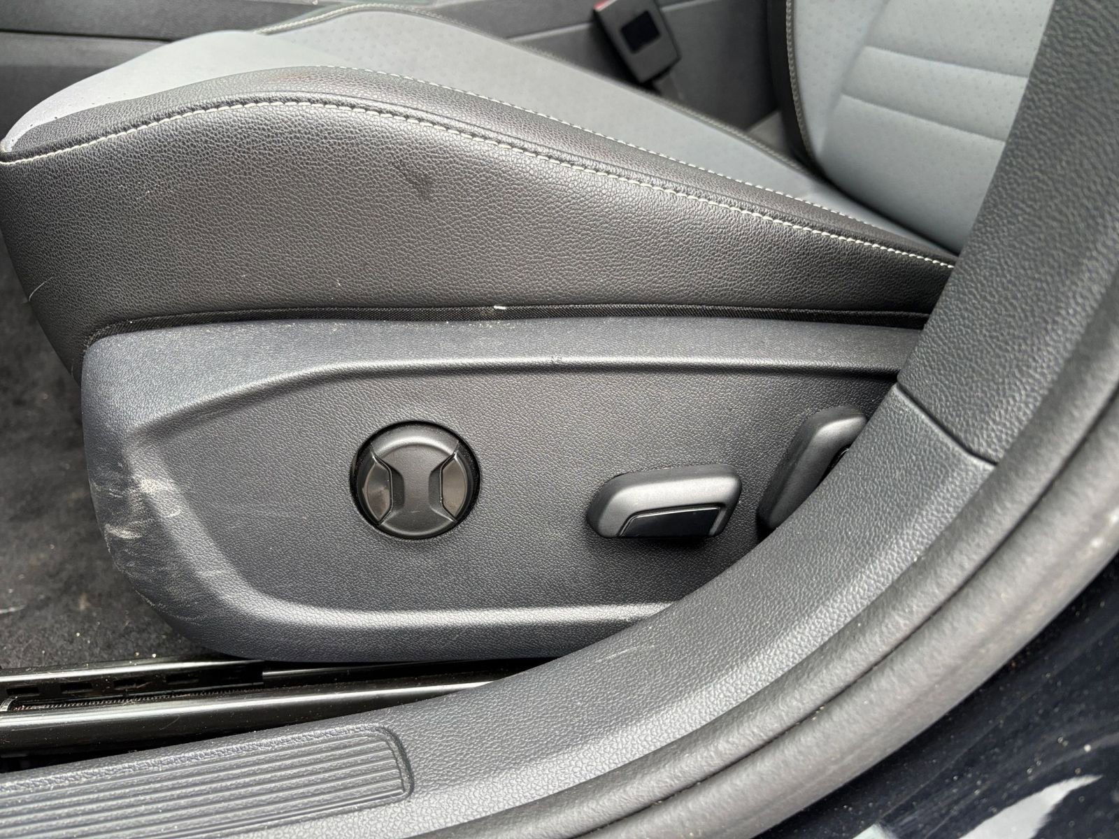 Thumbnail: 2025 Volkswagen Jetta - 22