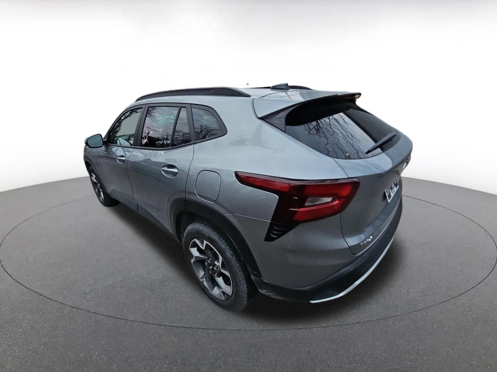 Thumbnail: 2025 Chevrolet Trax - 4