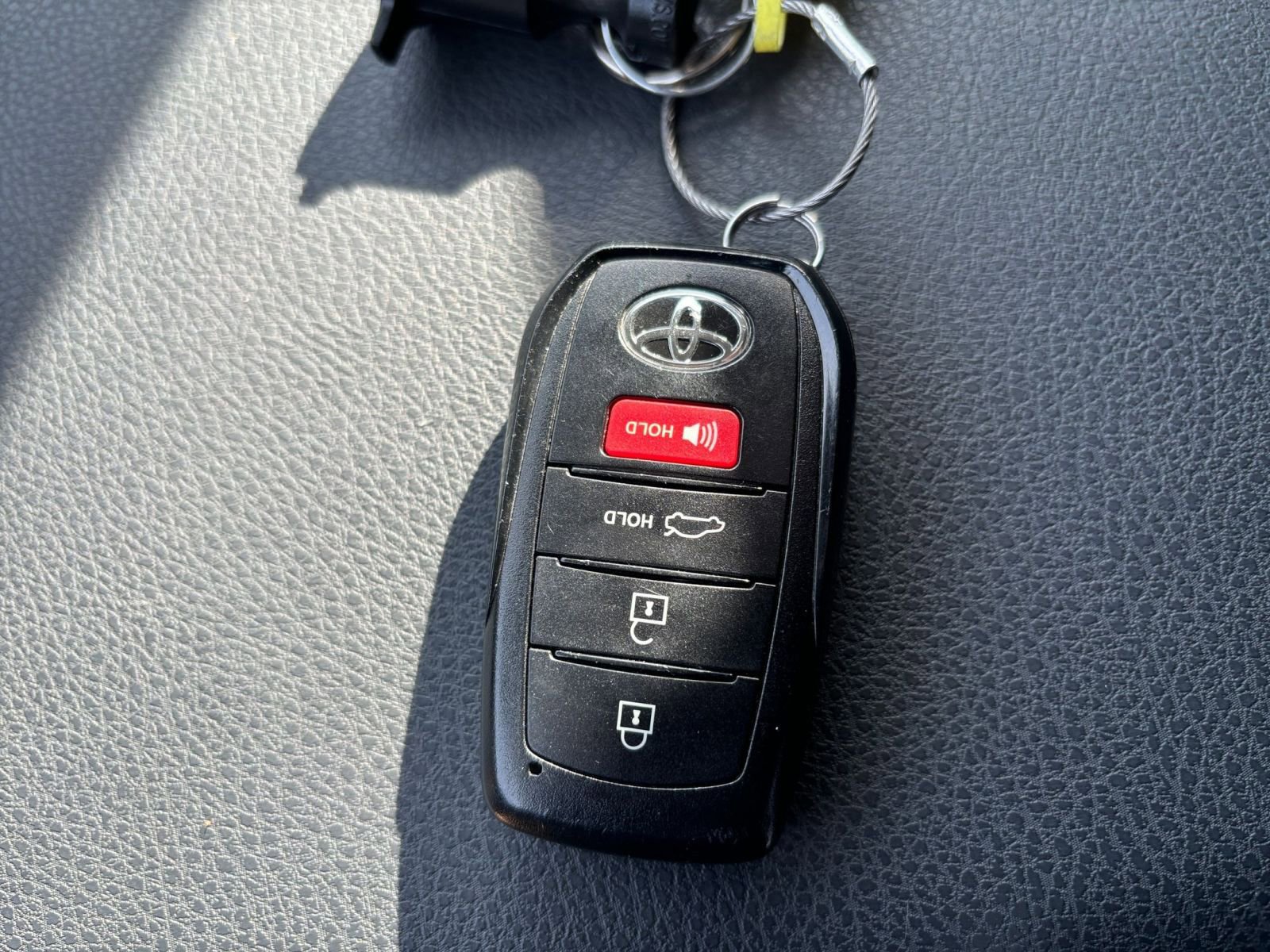 Thumbnail: 2025 Toyota Camry - 22