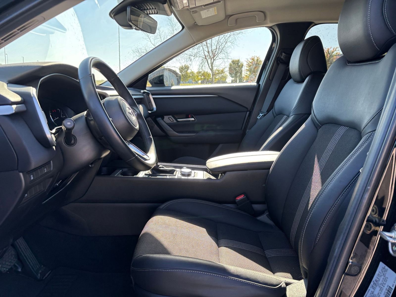 Thumbnail: 2025 Mazda CX-50 - 27