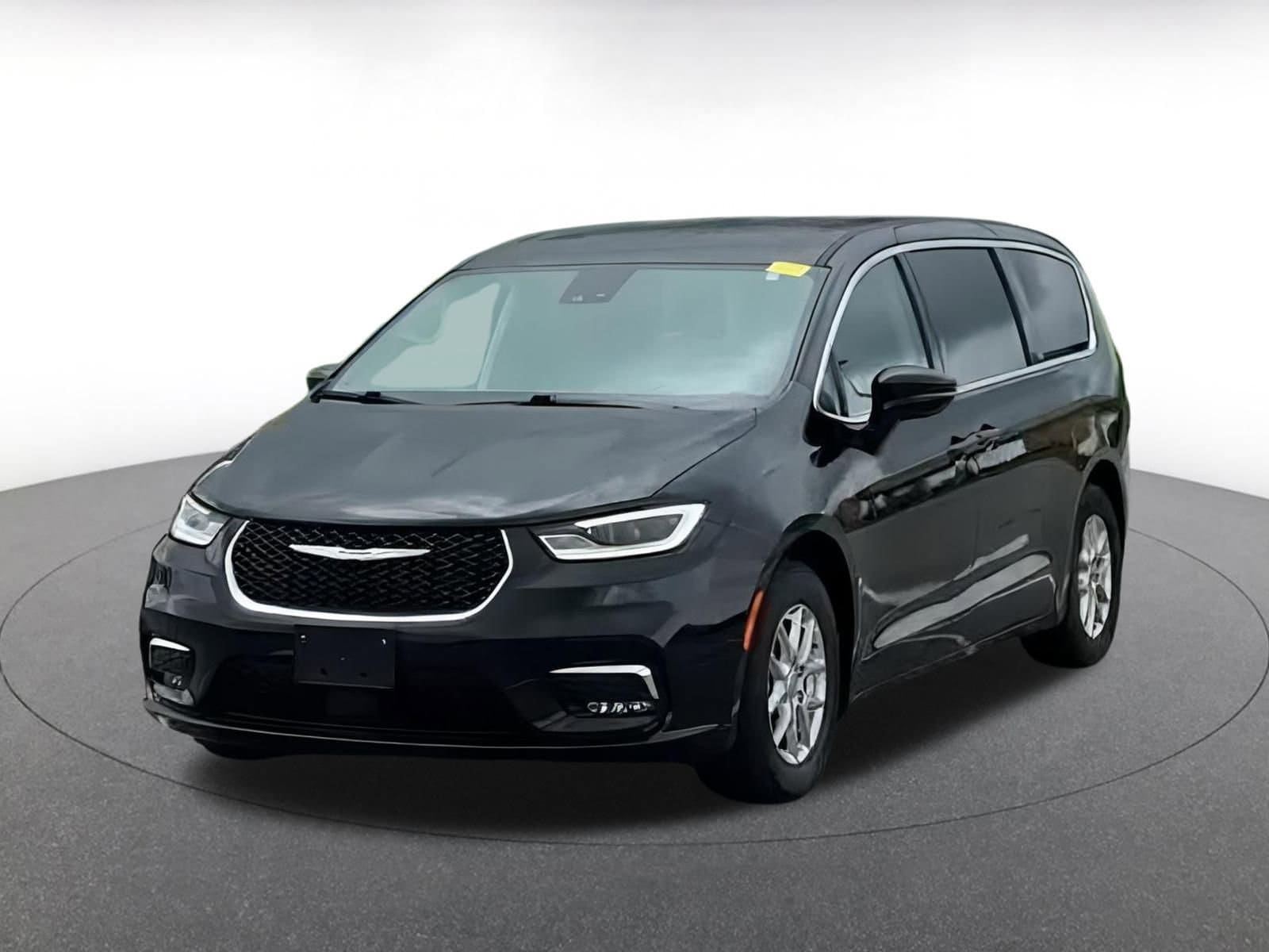 Thumbnail: 2024 Chrysler Pacifica - 6