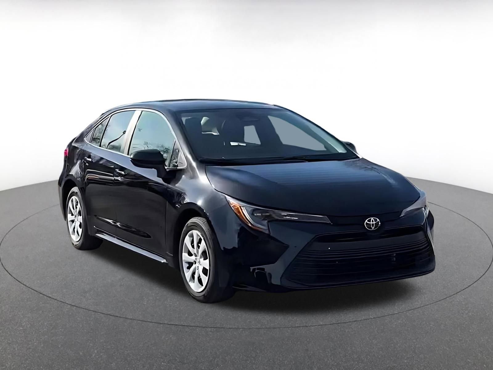 Thumbnail: 2025 Toyota Corolla - 3