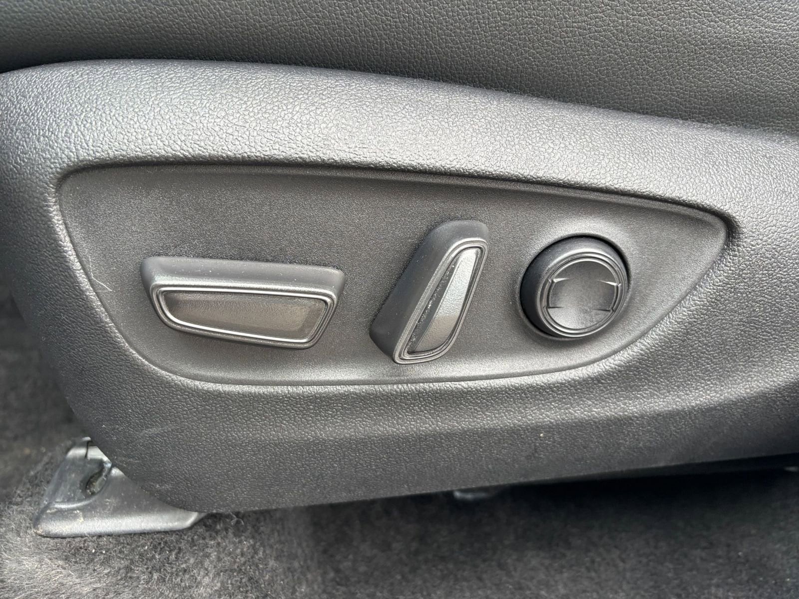 Thumbnail: 2025 Toyota Grand Highlander - 25