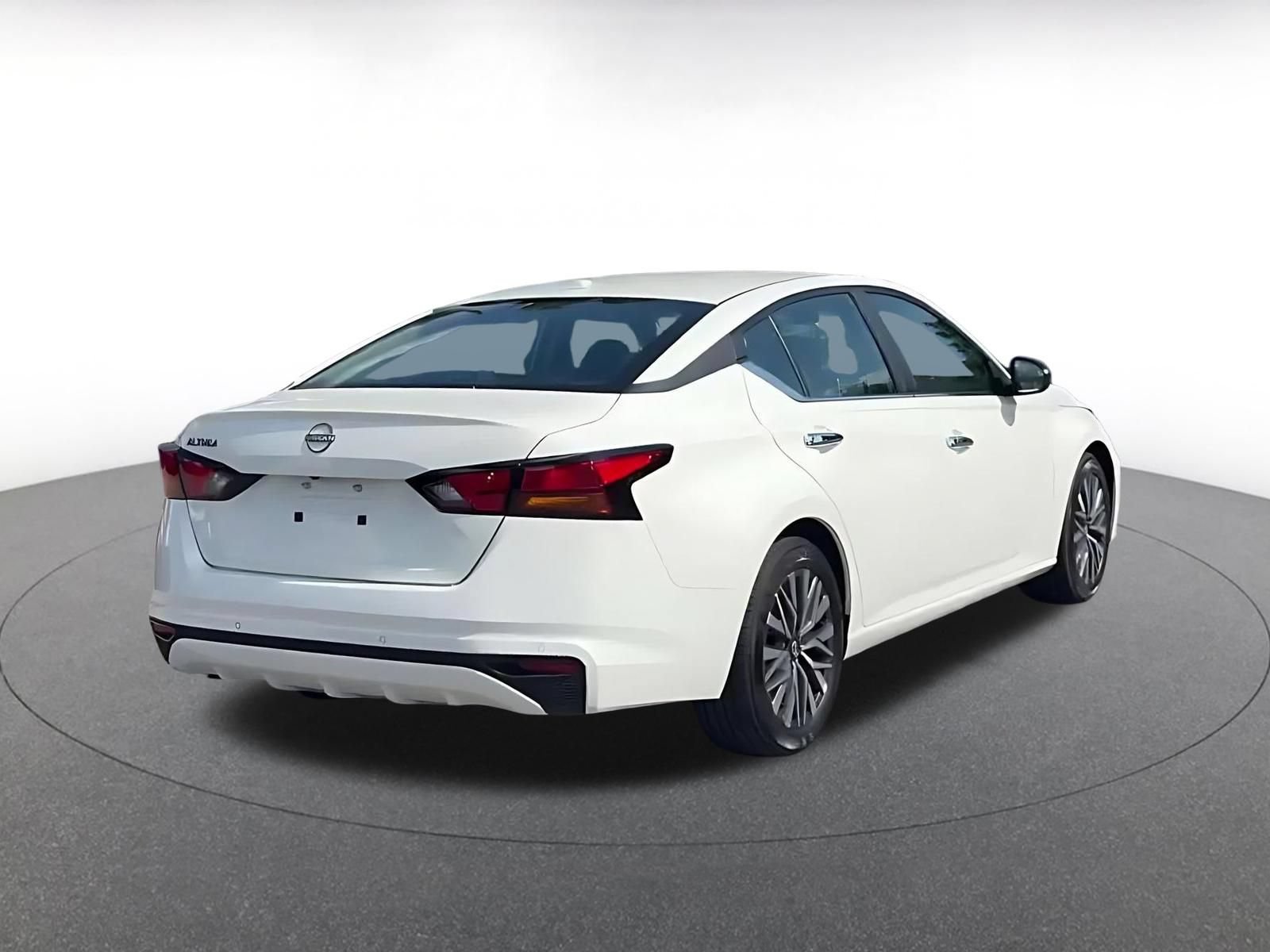 Thumbnail: 2025 Nissan Altima - 14