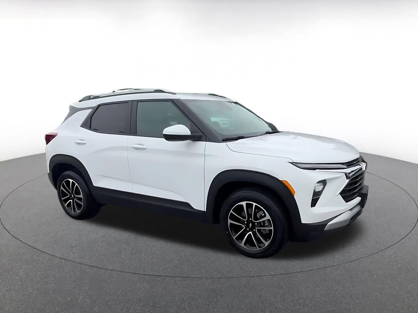 Thumbnail: 2025 Chevrolet TrailBlazer - 2