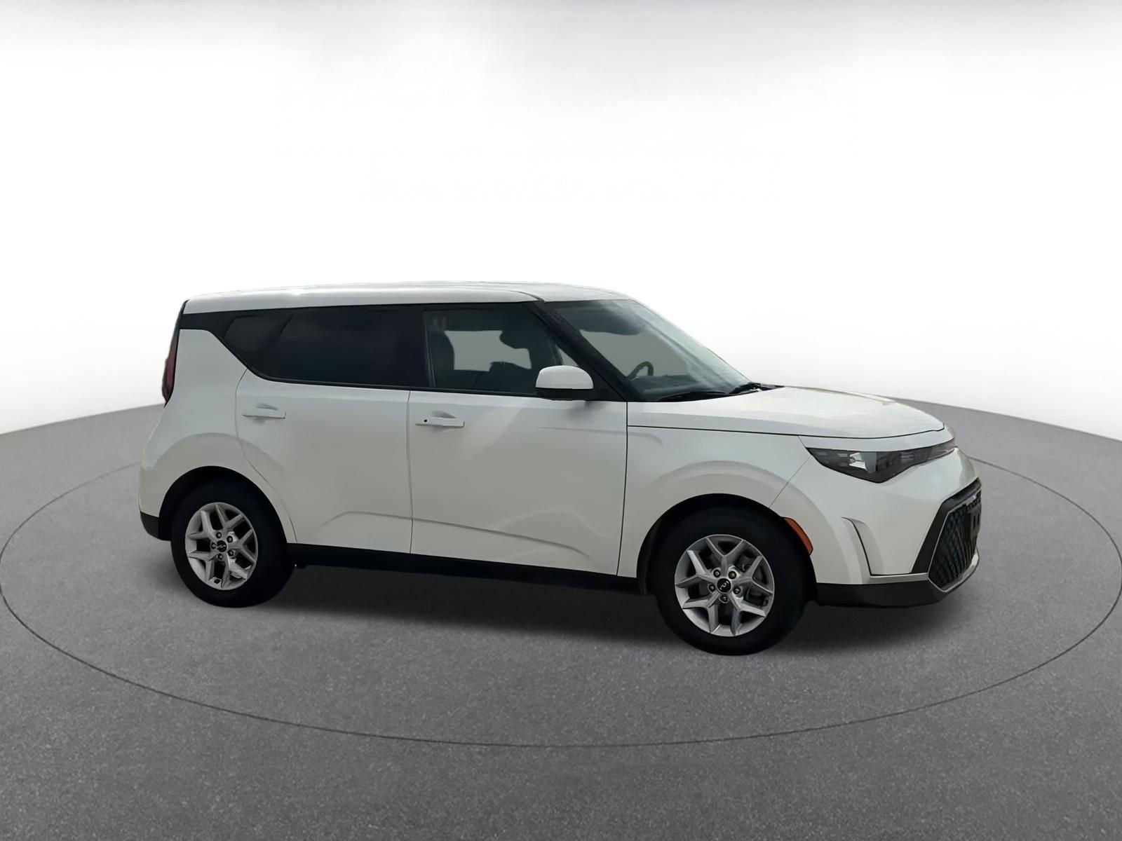 Thumbnail: 2023 Kia Soul - 2