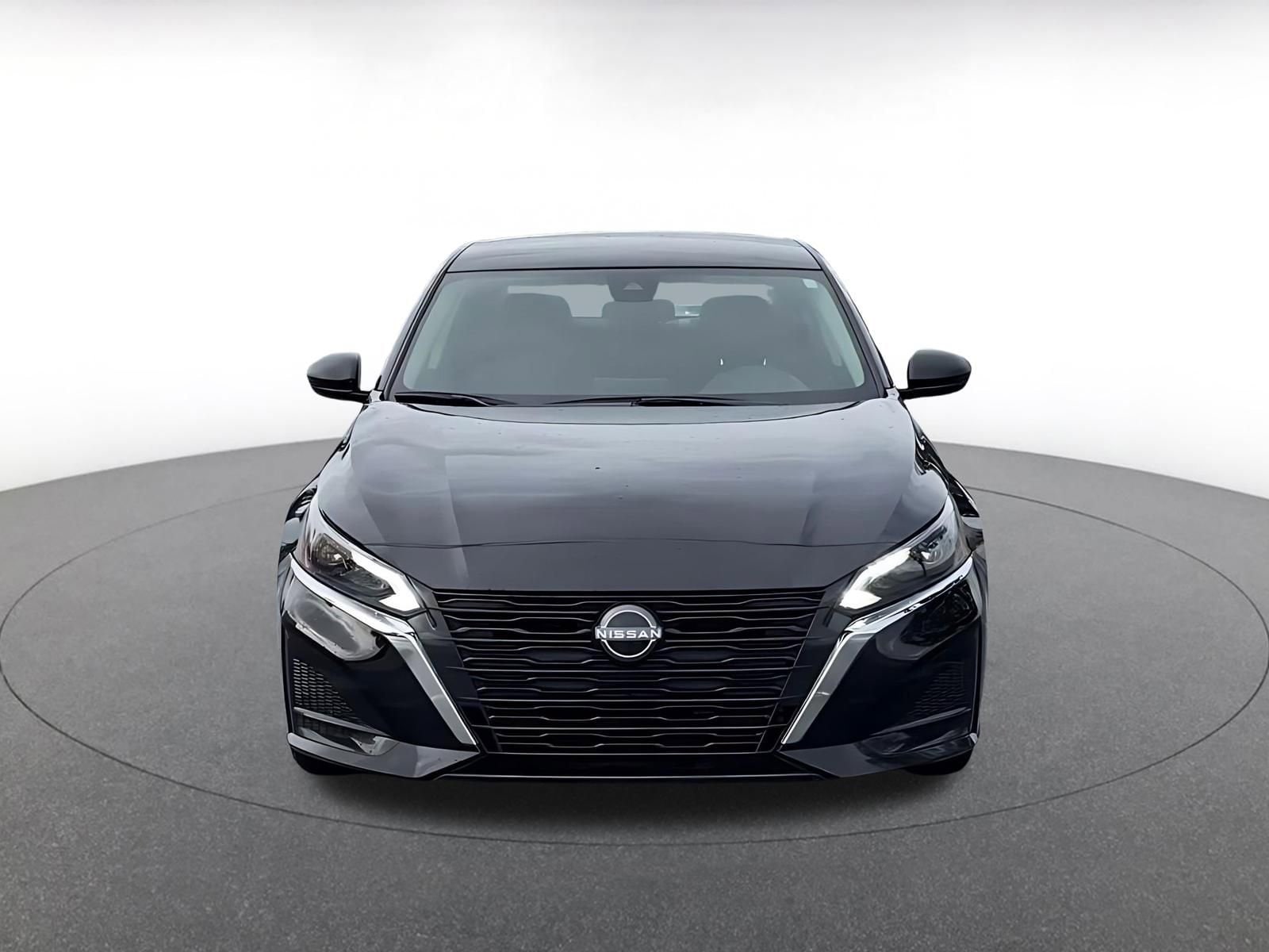 Thumbnail: 2025 Nissan Altima - 8