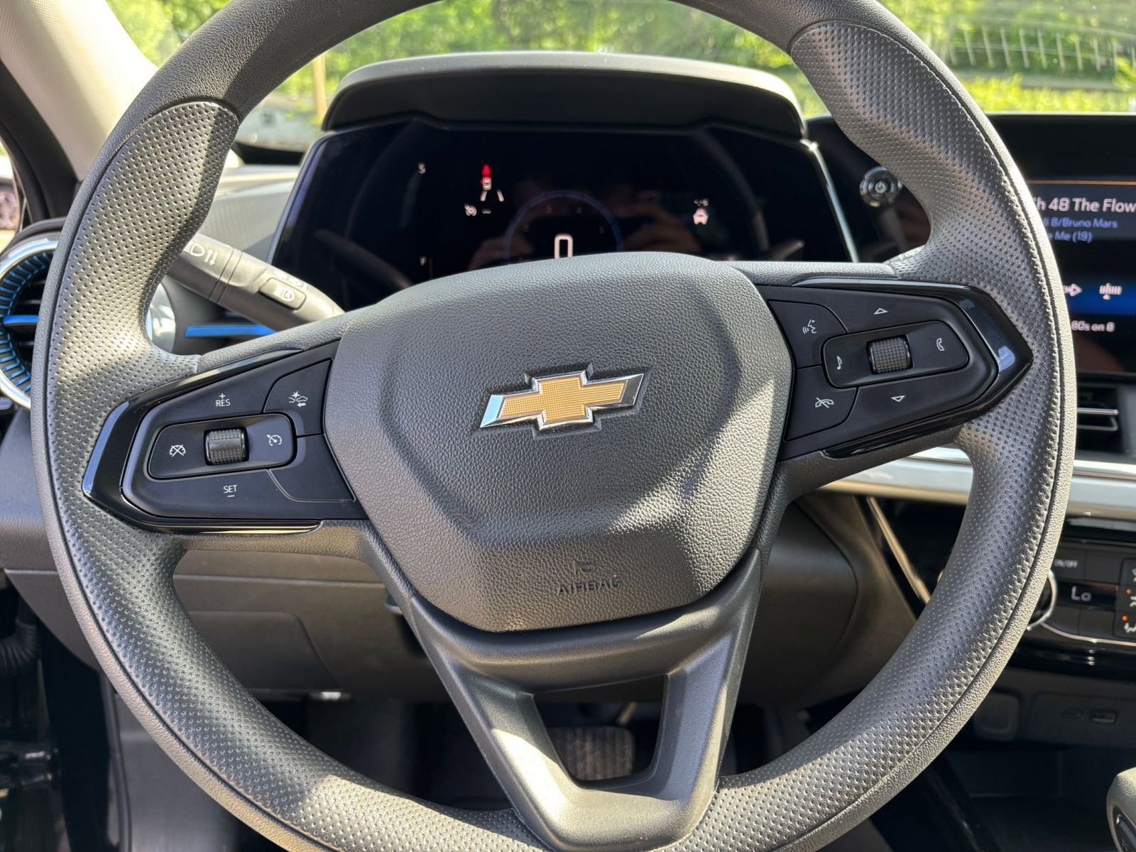 Thumbnail: 2025 Chevrolet Trax - 25