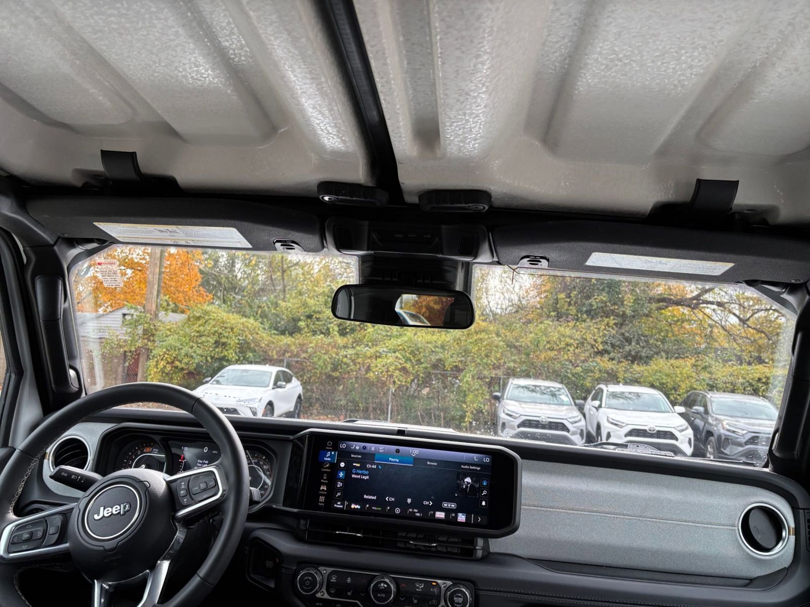 Thumbnail: 2025 Jeep Wrangler - 32