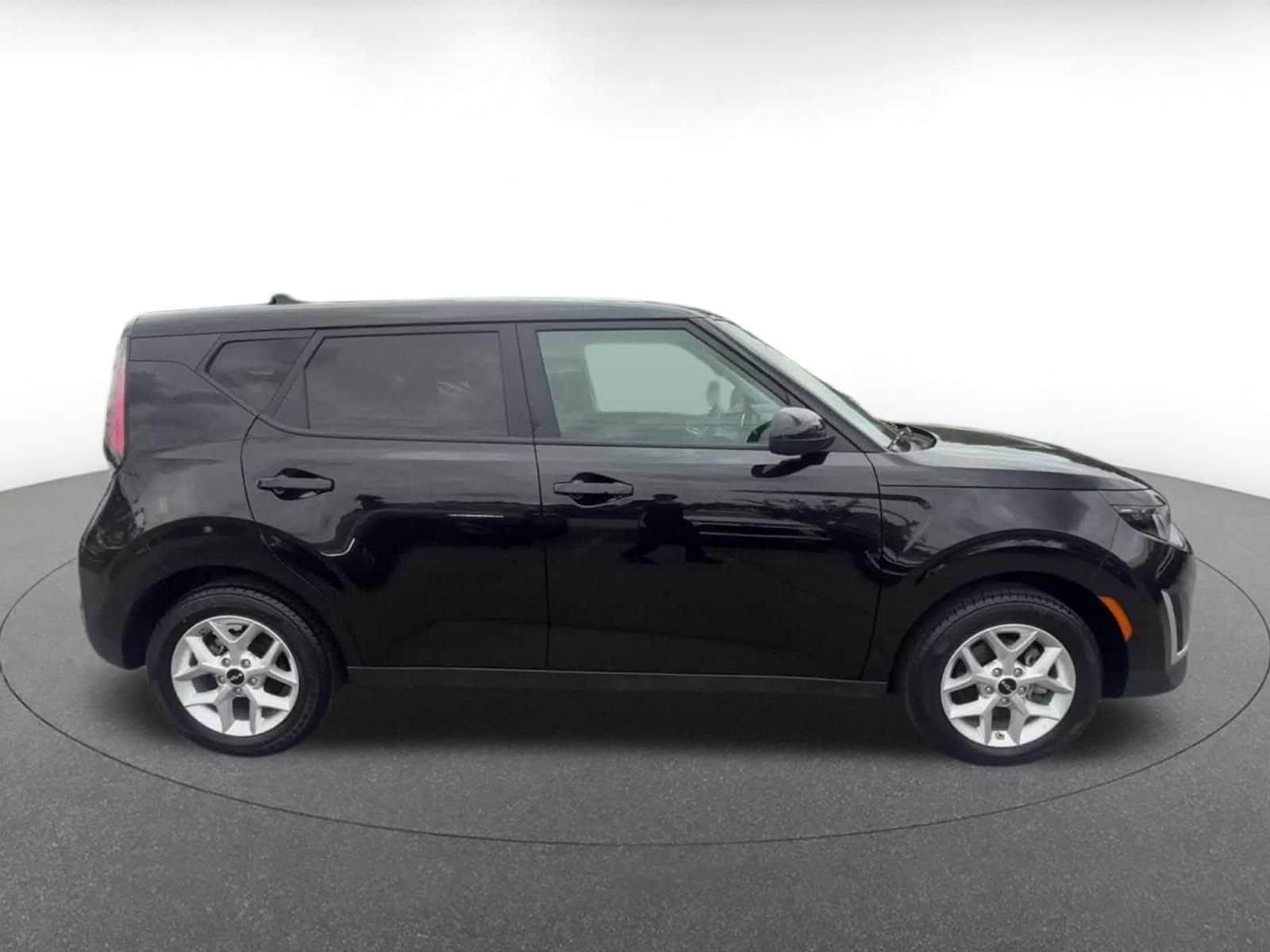 Thumbnail: 2025 Kia Soul - 16