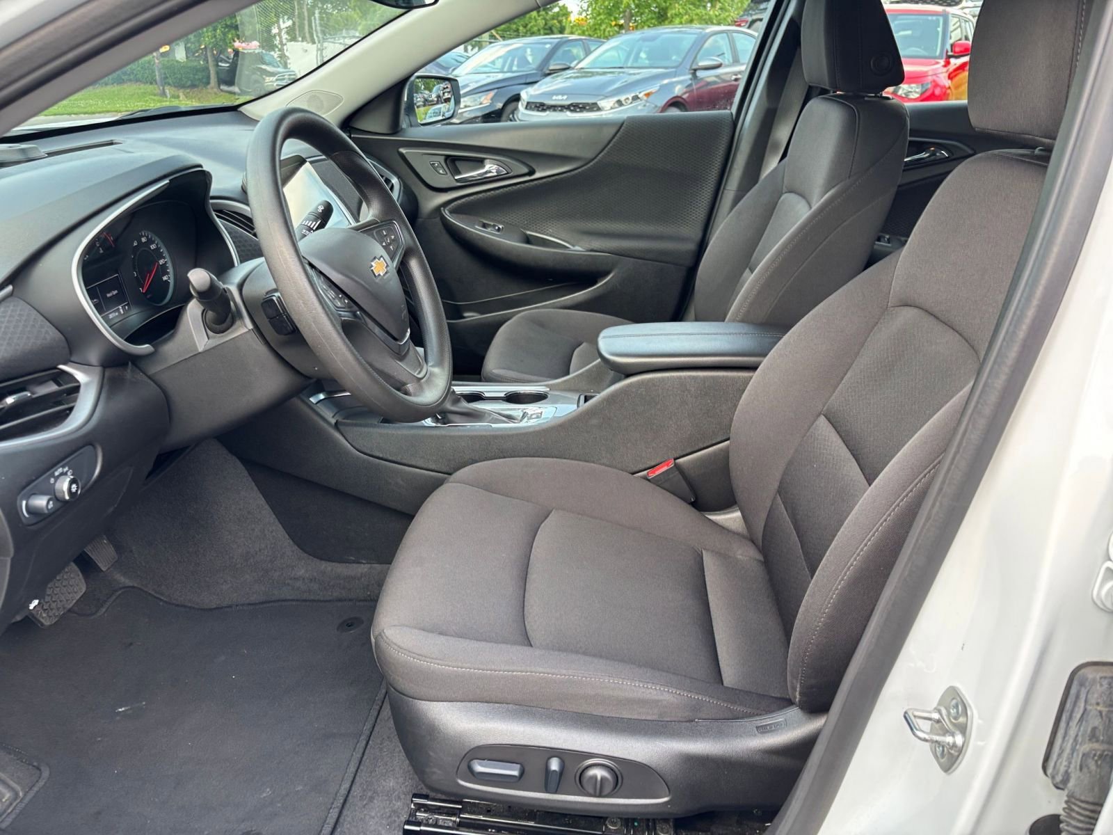 2024 Chevrolet Malibu LT 27