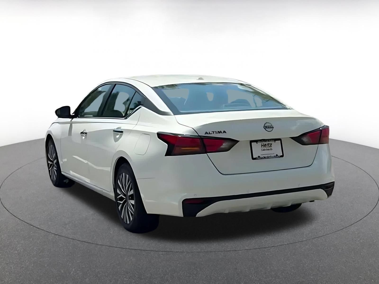 Thumbnail: 2025 Nissan Altima - 10