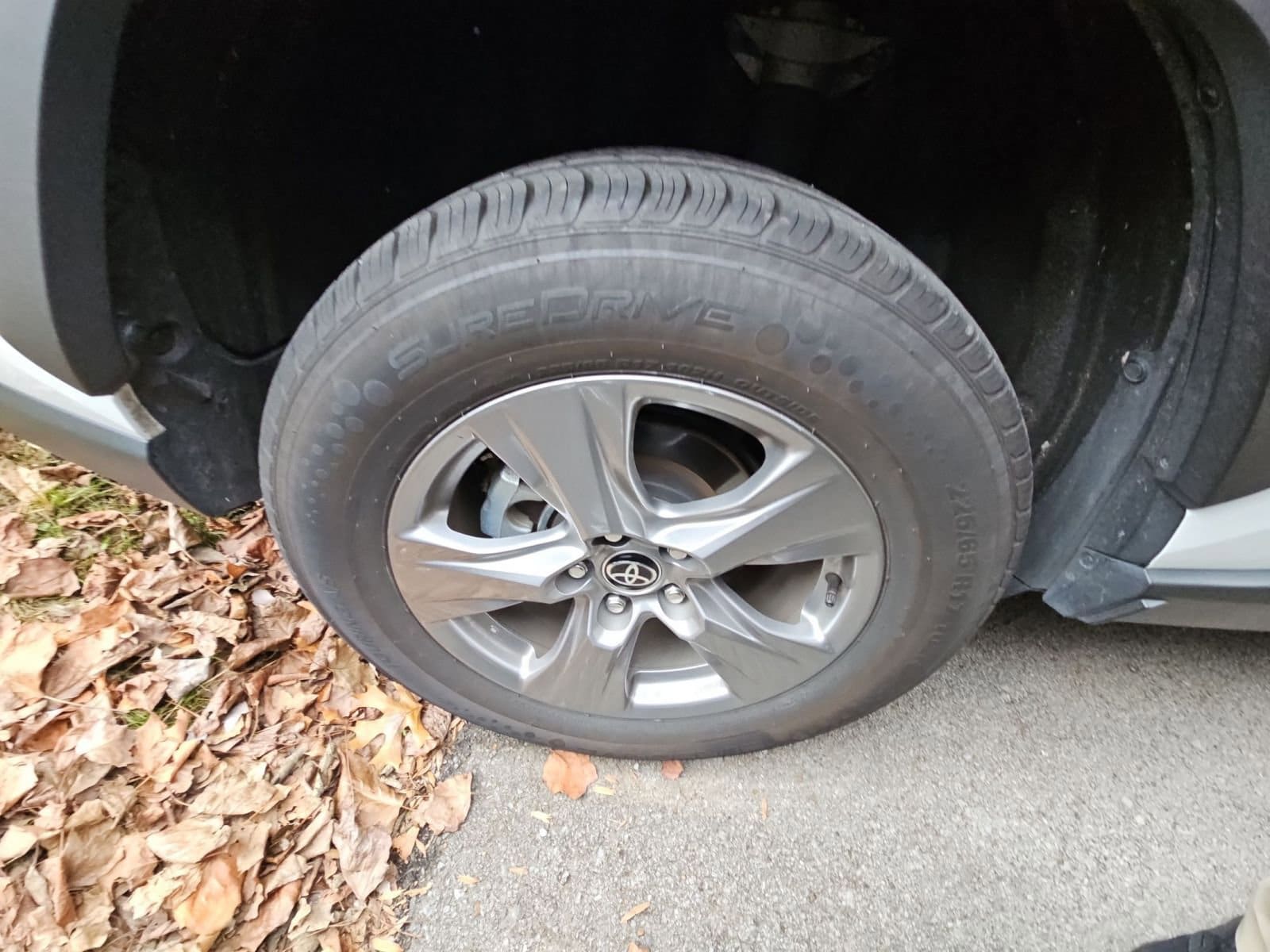 Thumbnail: 2025 Toyota RAV4 - 9