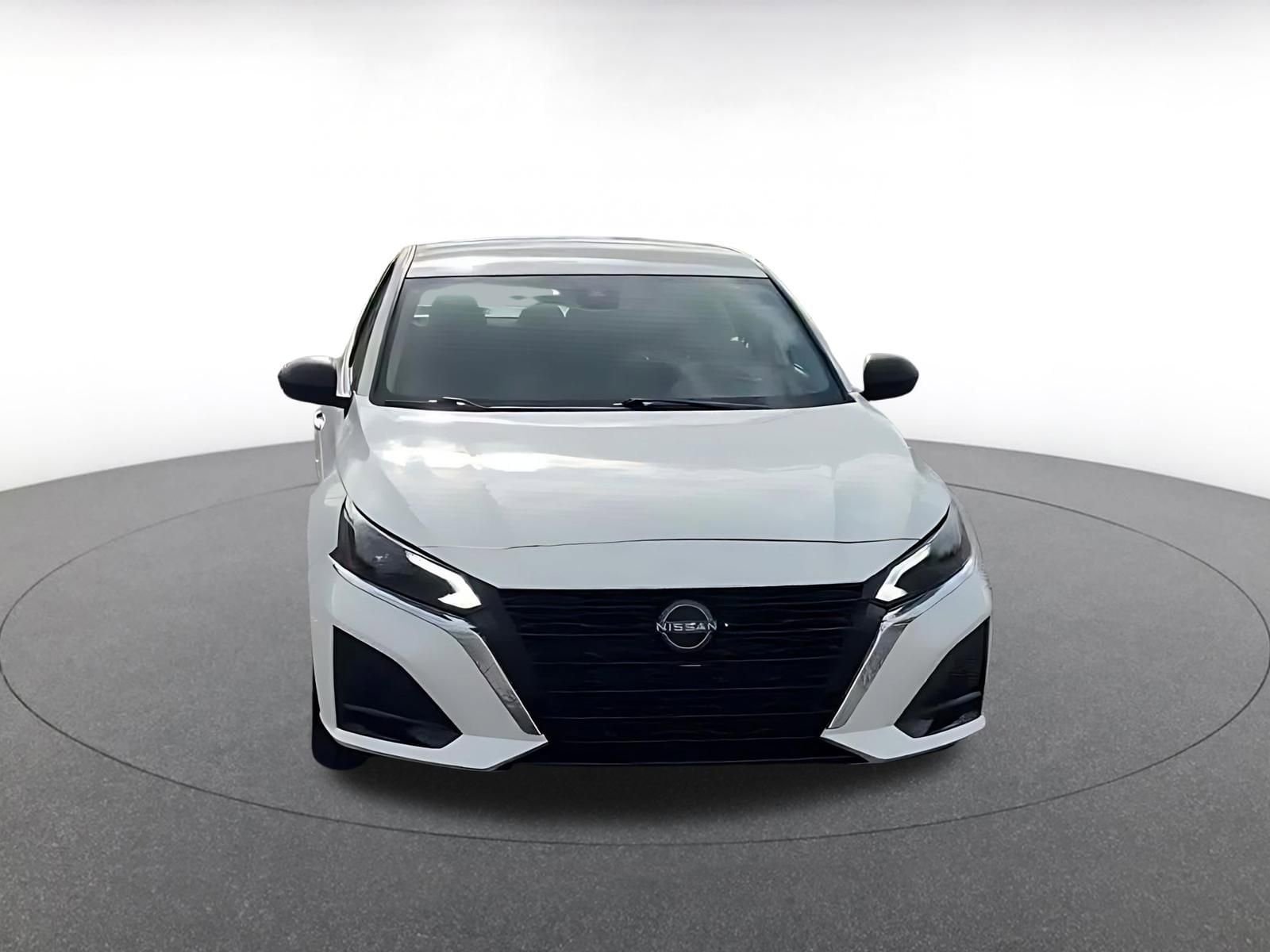 Thumbnail: 2025 Nissan Altima - 3