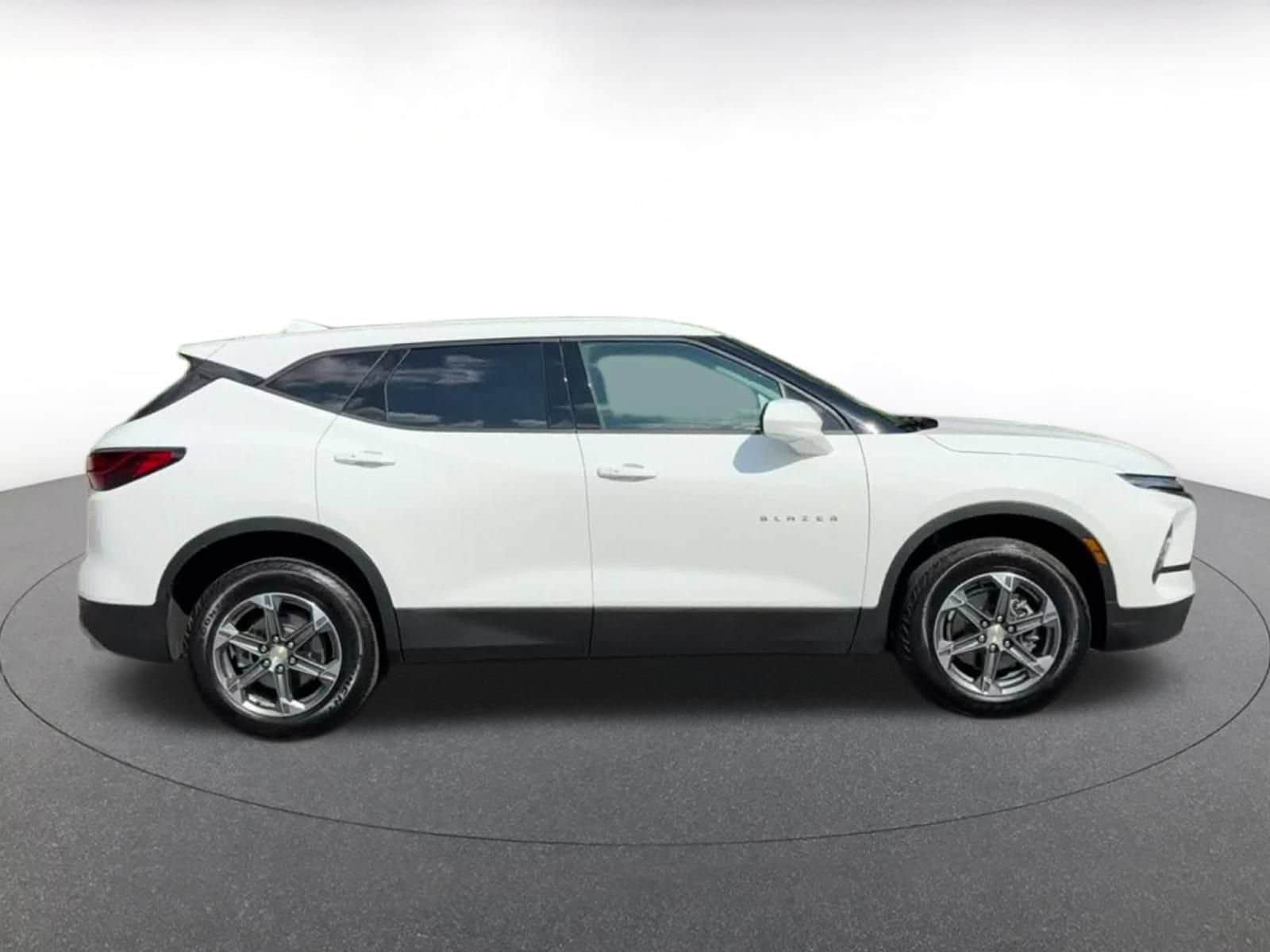 Thumbnail: 2026 Chevrolet Blazer - 15