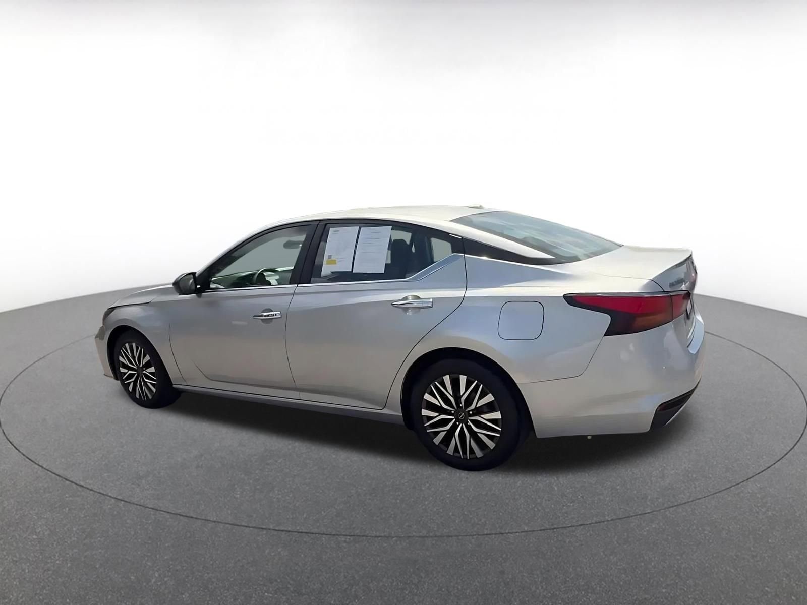 Thumbnail: 2024 Nissan Altima - 10