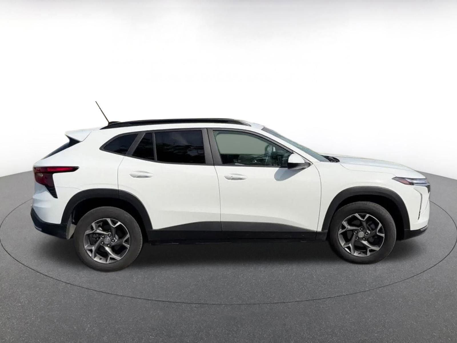 Thumbnail: 2025 Chevrolet Trax - 16