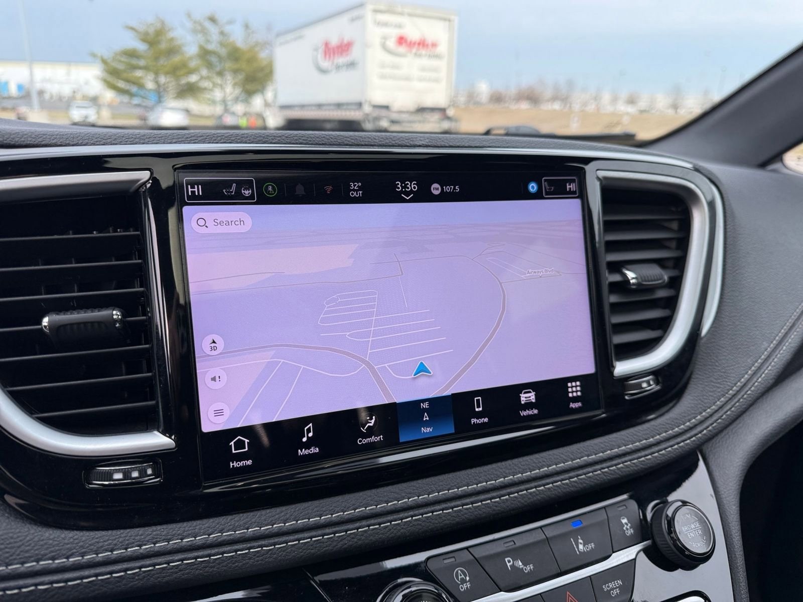 Thumbnail: 2025 Chrysler Pacifica - 20