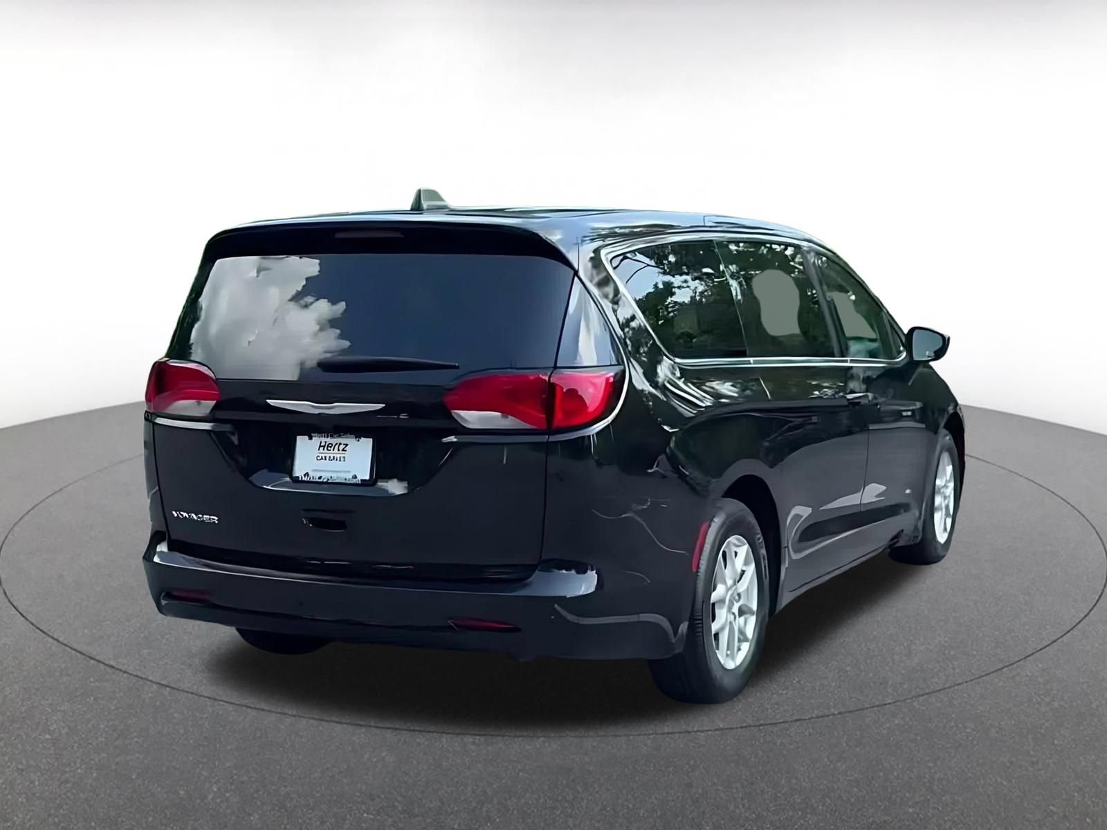 Thumbnail: 2024 Chrysler Voyager - 14