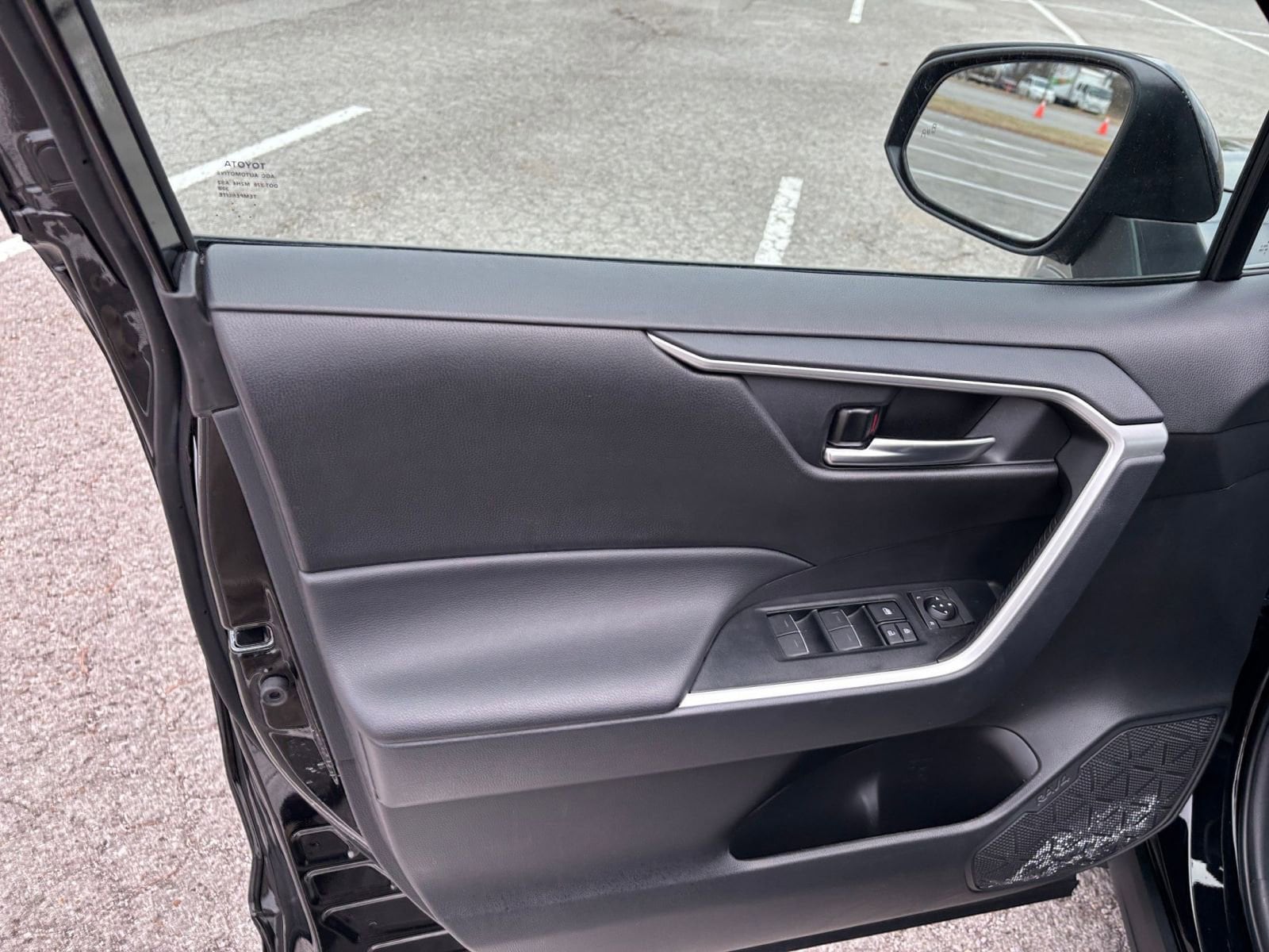 Thumbnail: 2025 Toyota RAV4 - 20