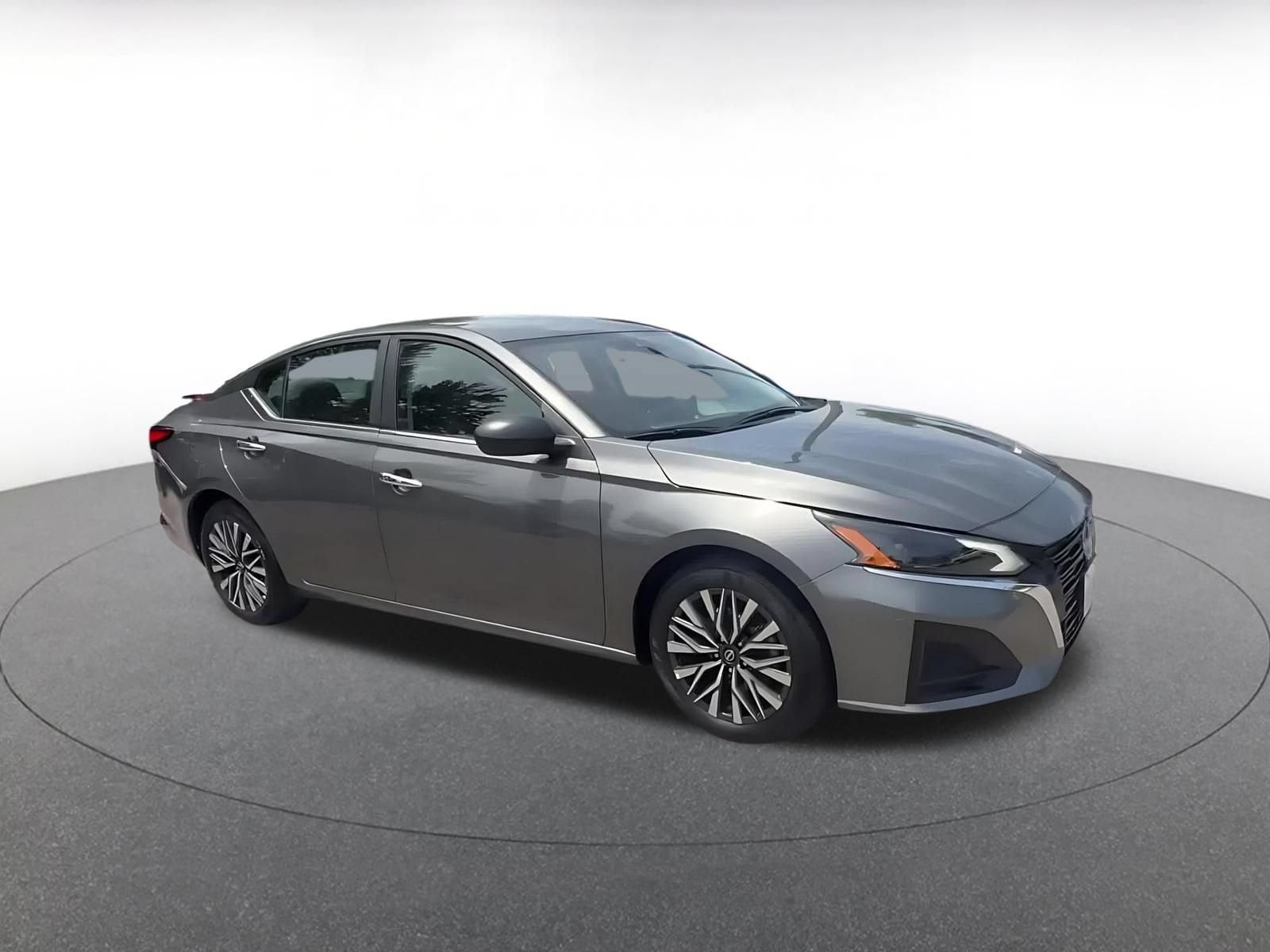 Thumbnail: 2025 Nissan Altima - 2