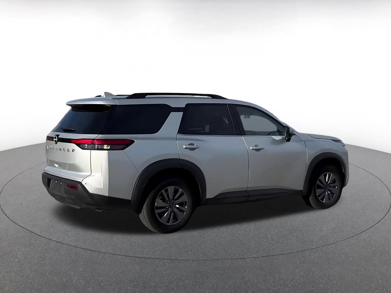 Thumbnail: 2025 Nissan Pathfinder - 14