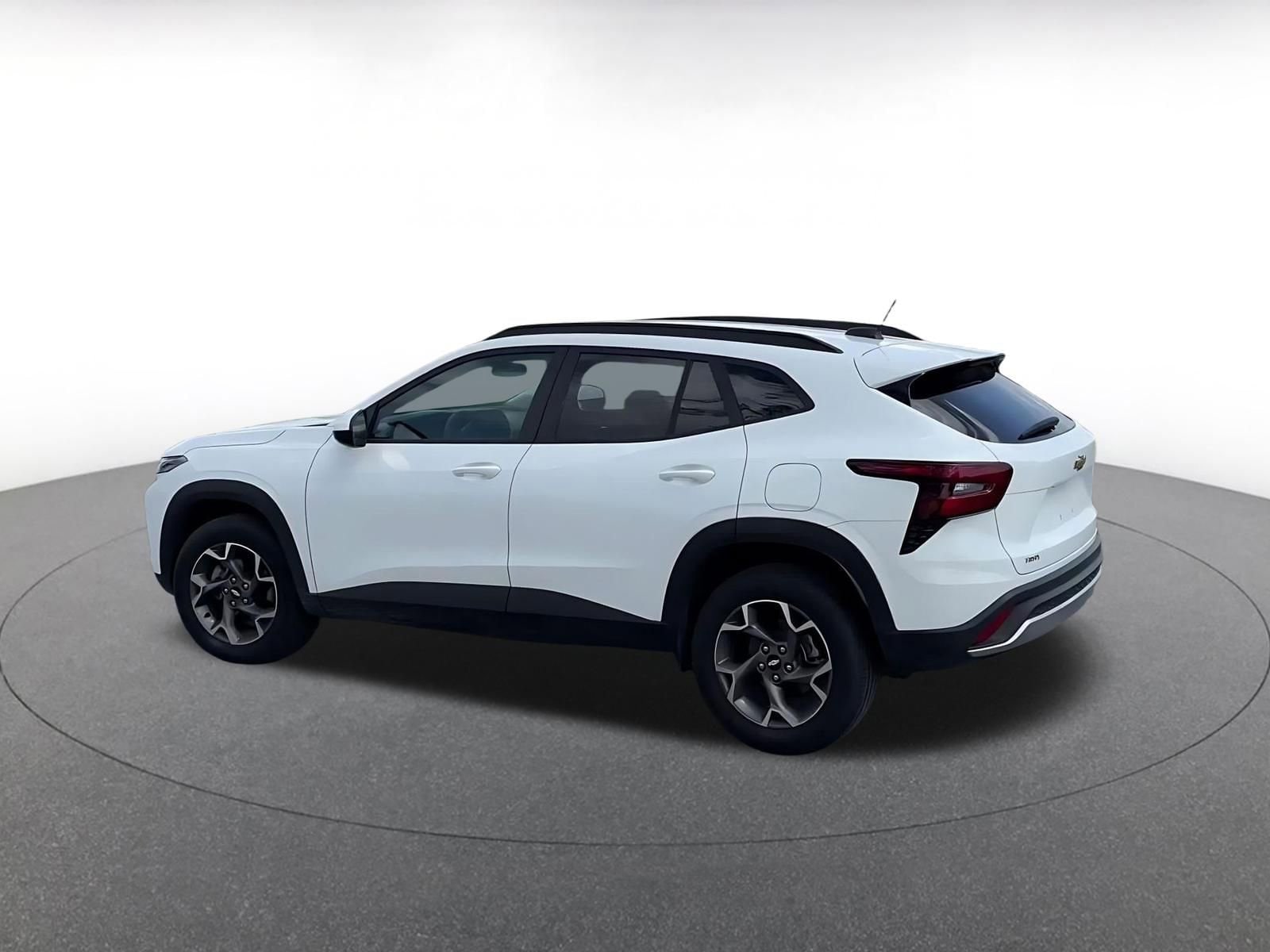 Thumbnail: 2025 Chevrolet Trax - 10