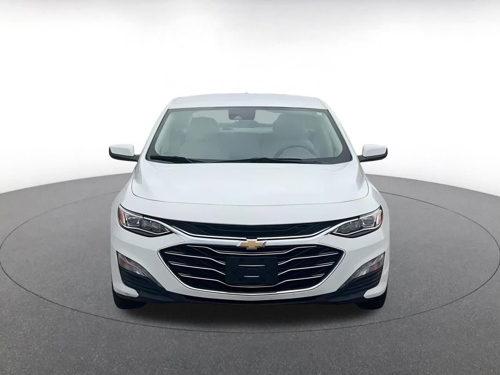 Thumbnail: 2024 Chevrolet Malibu - 4