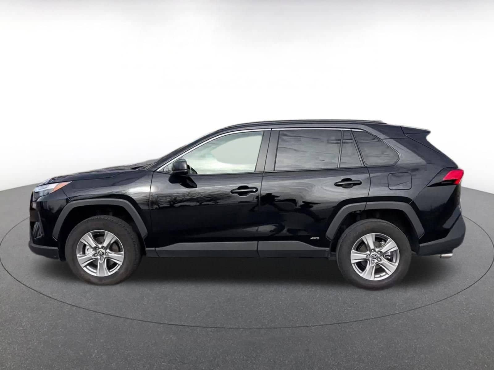 Thumbnail: 2025 Toyota RAV4 - 9