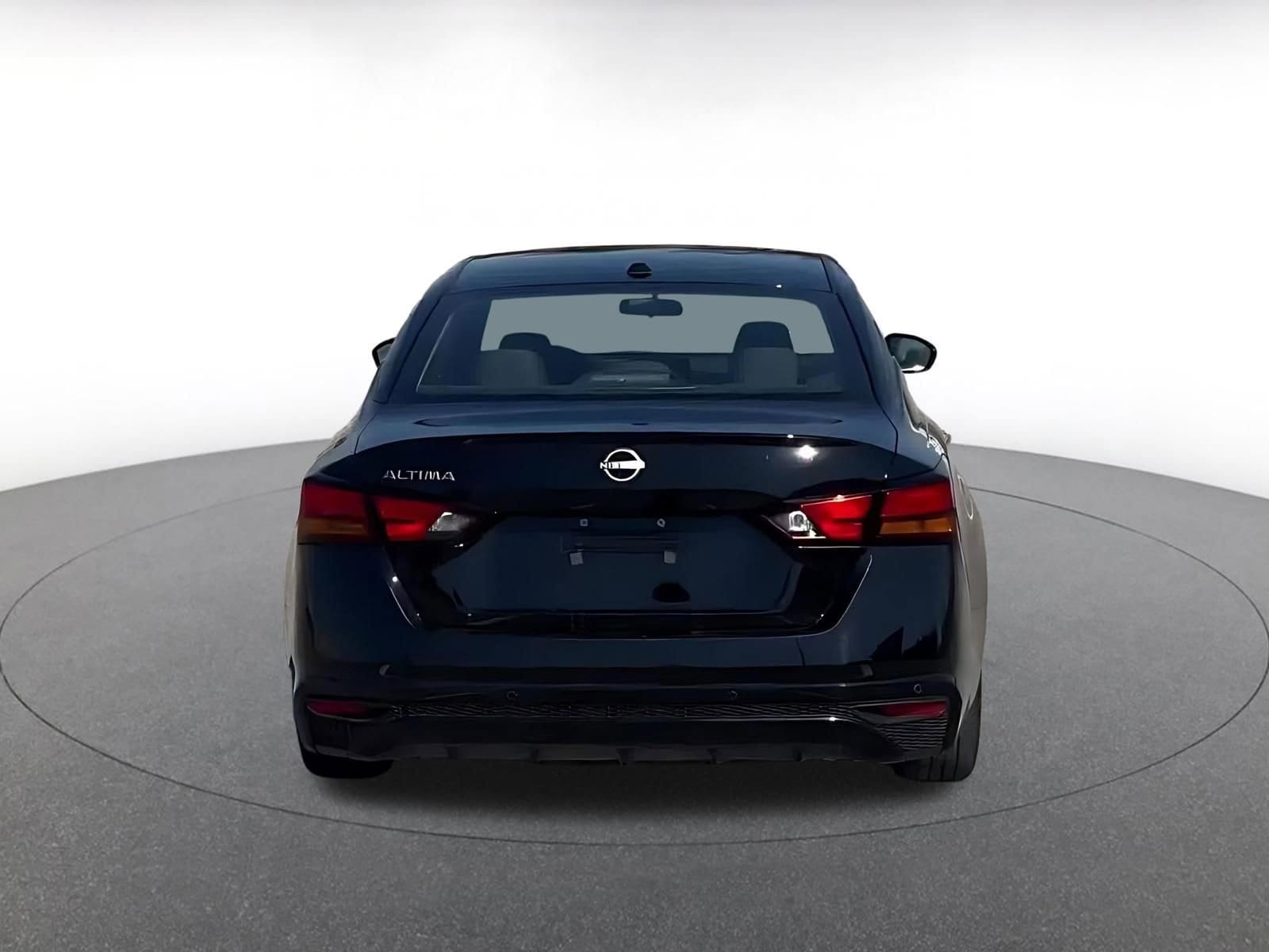 Thumbnail: 2025 Nissan Altima - 12