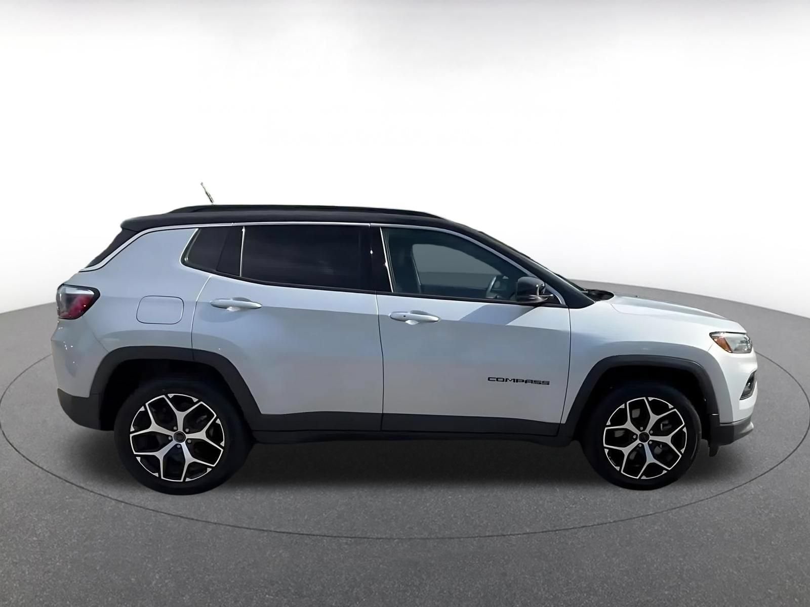 Thumbnail: 2025 Jeep Compass - 13
