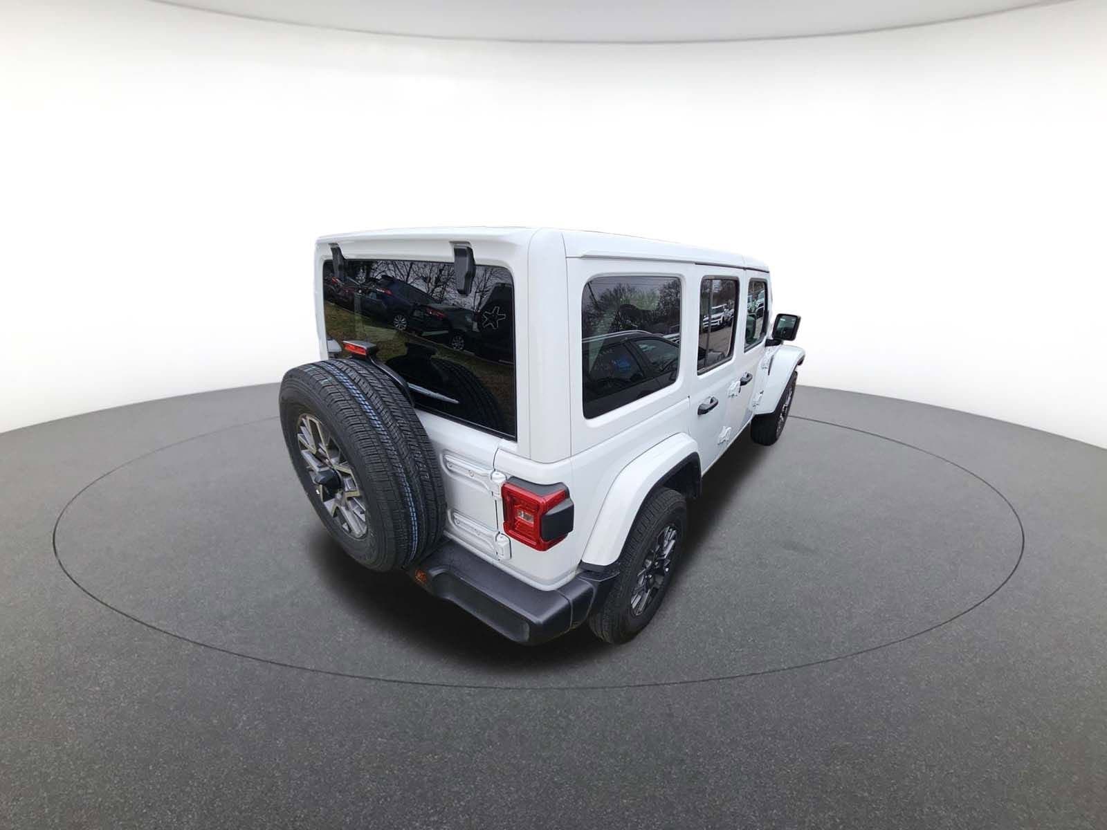 Thumbnail: 2025 Jeep Wrangler - 5