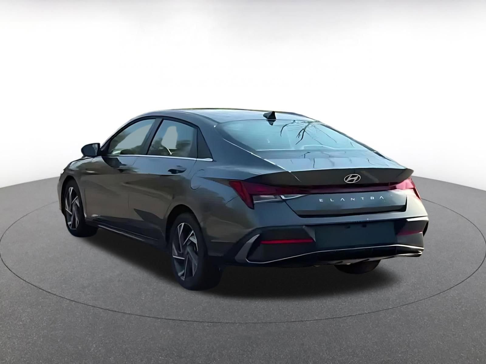 Thumbnail: 2025 Hyundai Elantra - 11