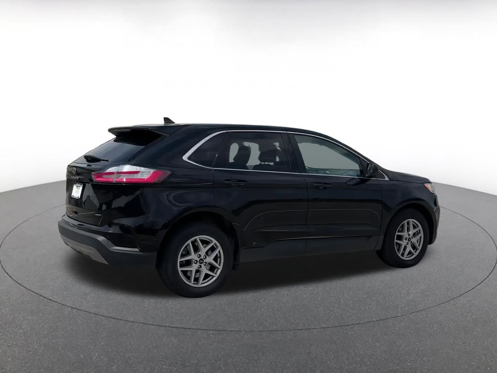 Thumbnail: 2024 Ford Edge - 15