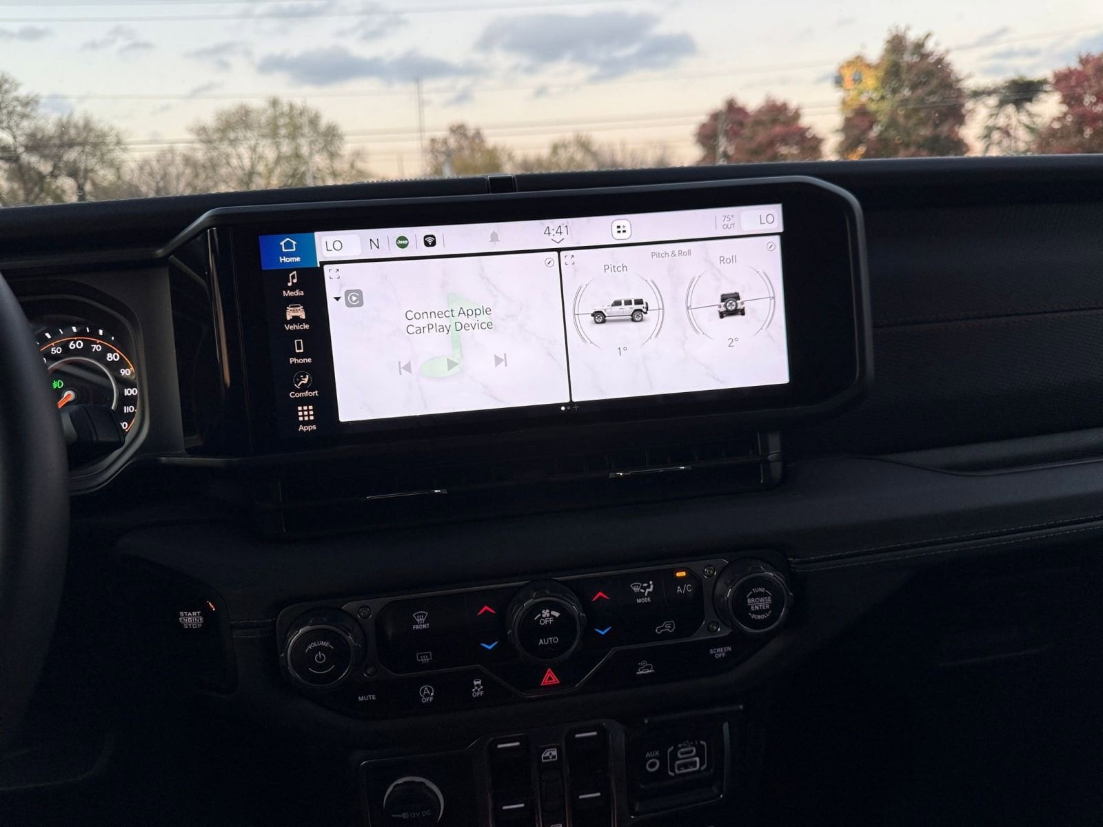 Thumbnail: 2025 Jeep Wrangler - 18