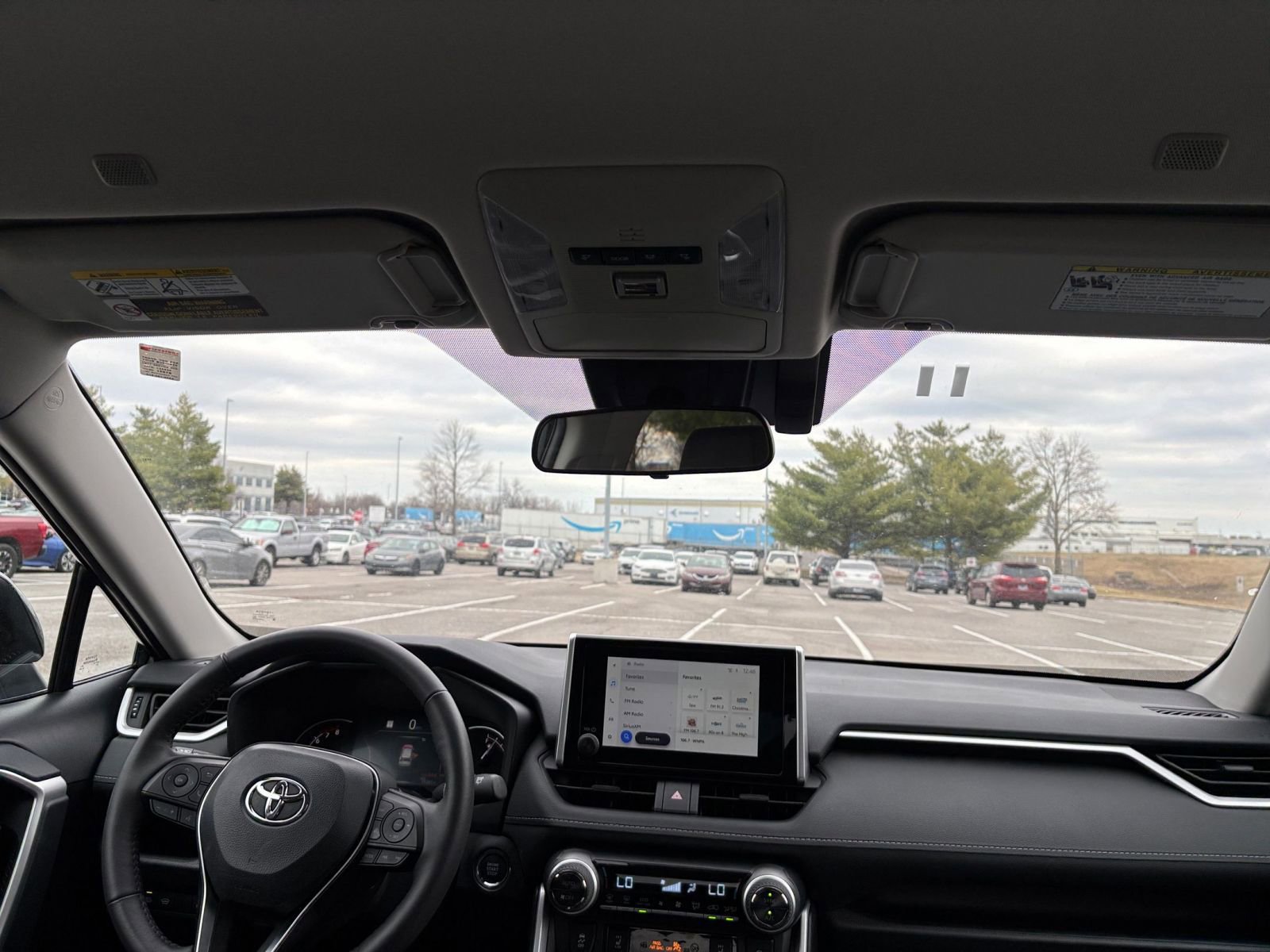 Thumbnail: 2025 Toyota RAV4 - 33