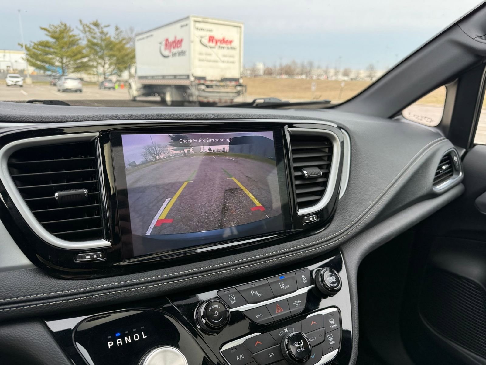 Thumbnail: 2025 Chrysler Pacifica - 27