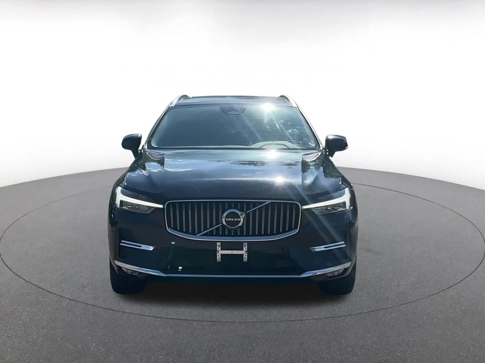 Thumbnail: 2023 Volvo XC60 - 4